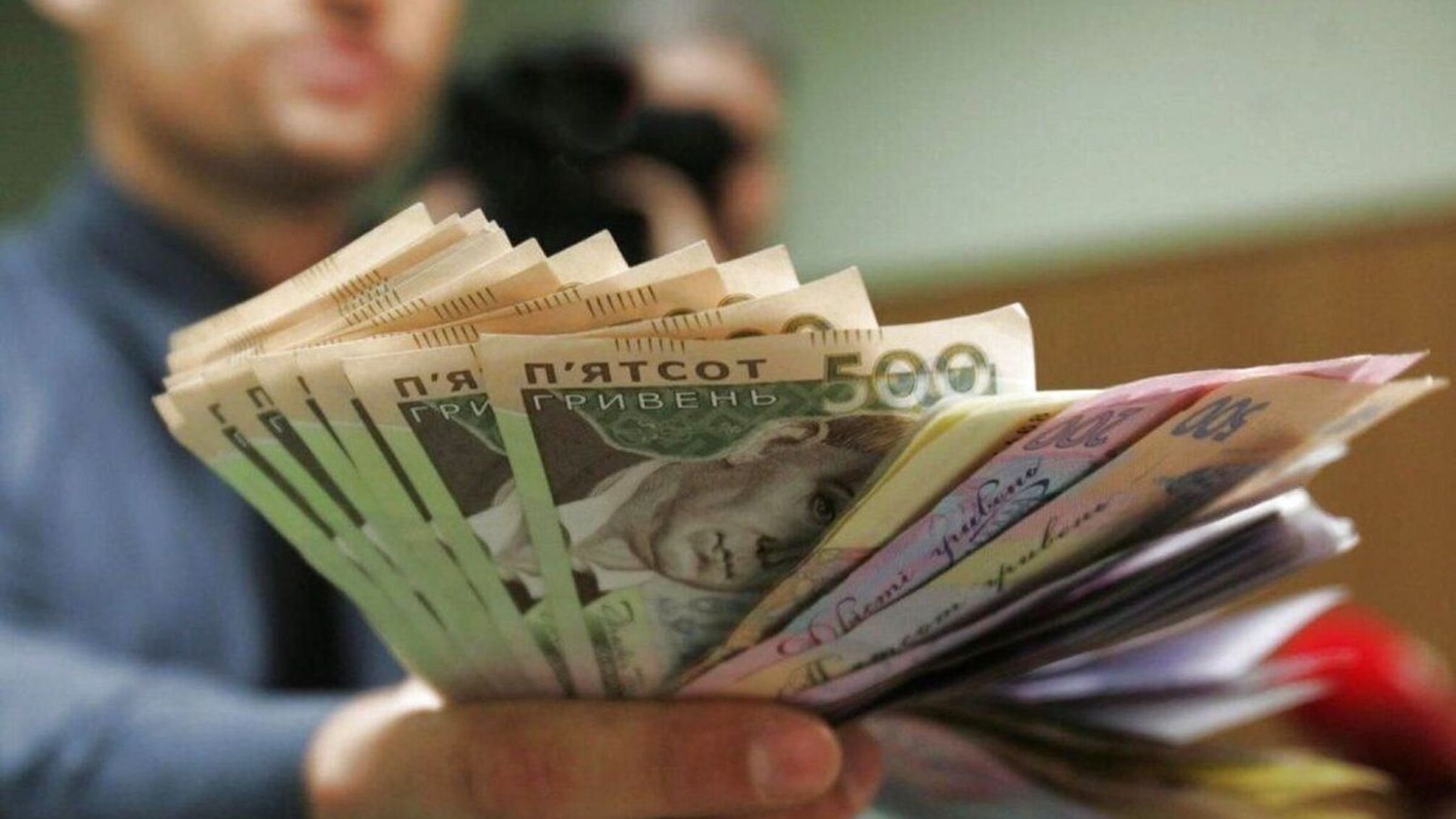 8000 грн 'до июля': в Верховной Раде предложили постепенно повысить МЗП