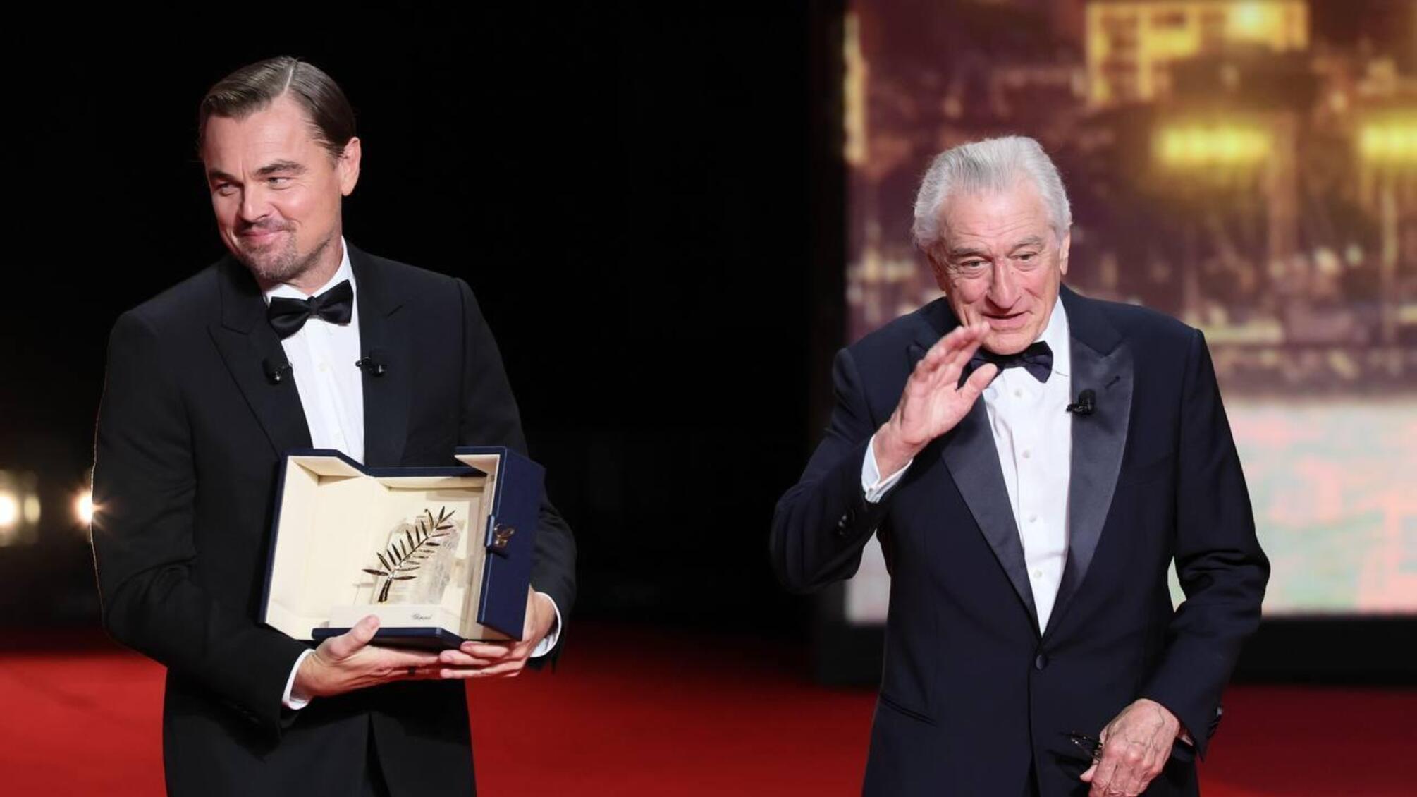 Леонардо ди Каприо вручил Роберту де Ниро почётную «Золотую пальмовую ветвь» за вклад в развитие кинематографа