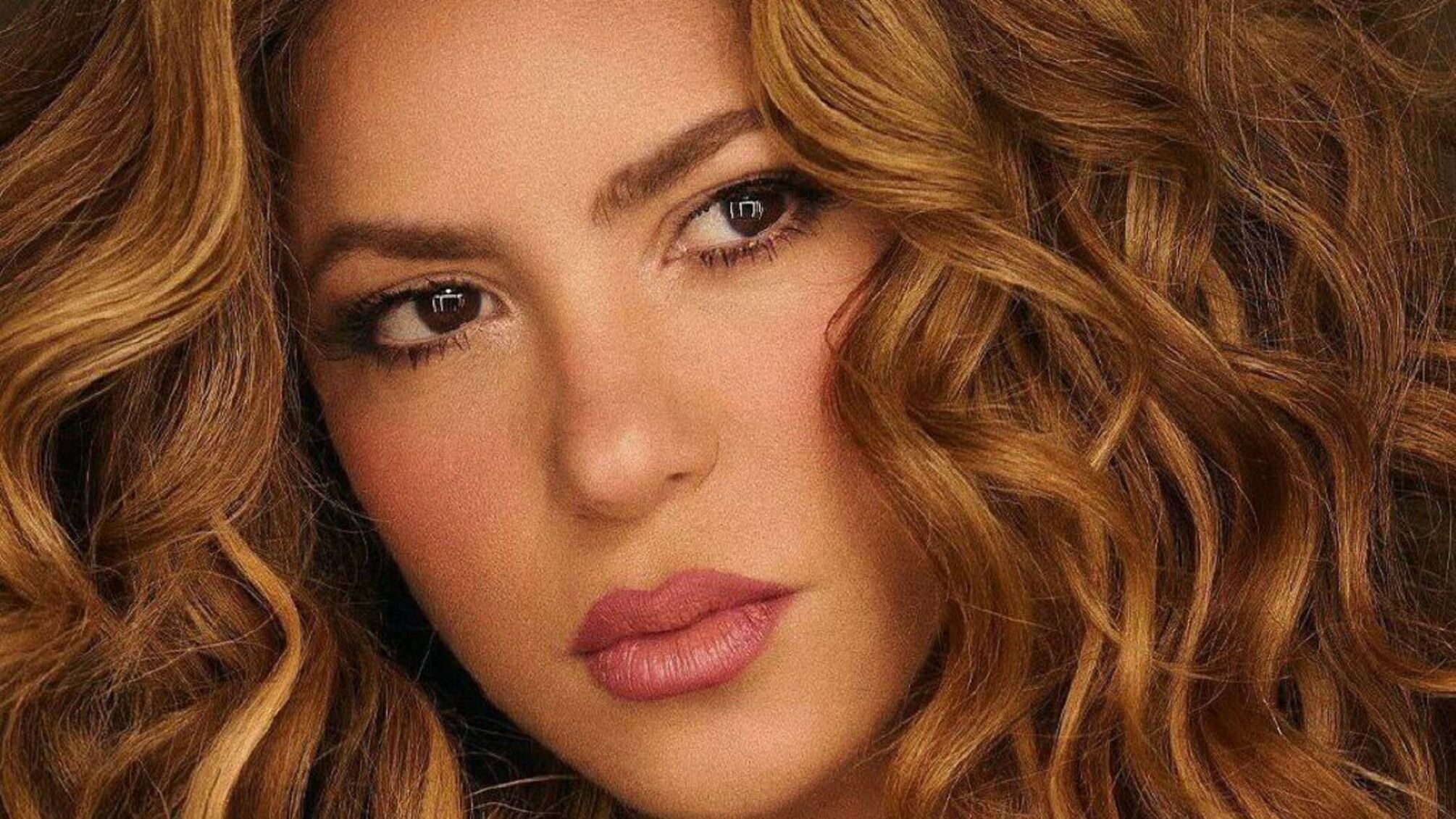 Шакира представила бренд ухода за волосами, вдохновленный личными изменениями