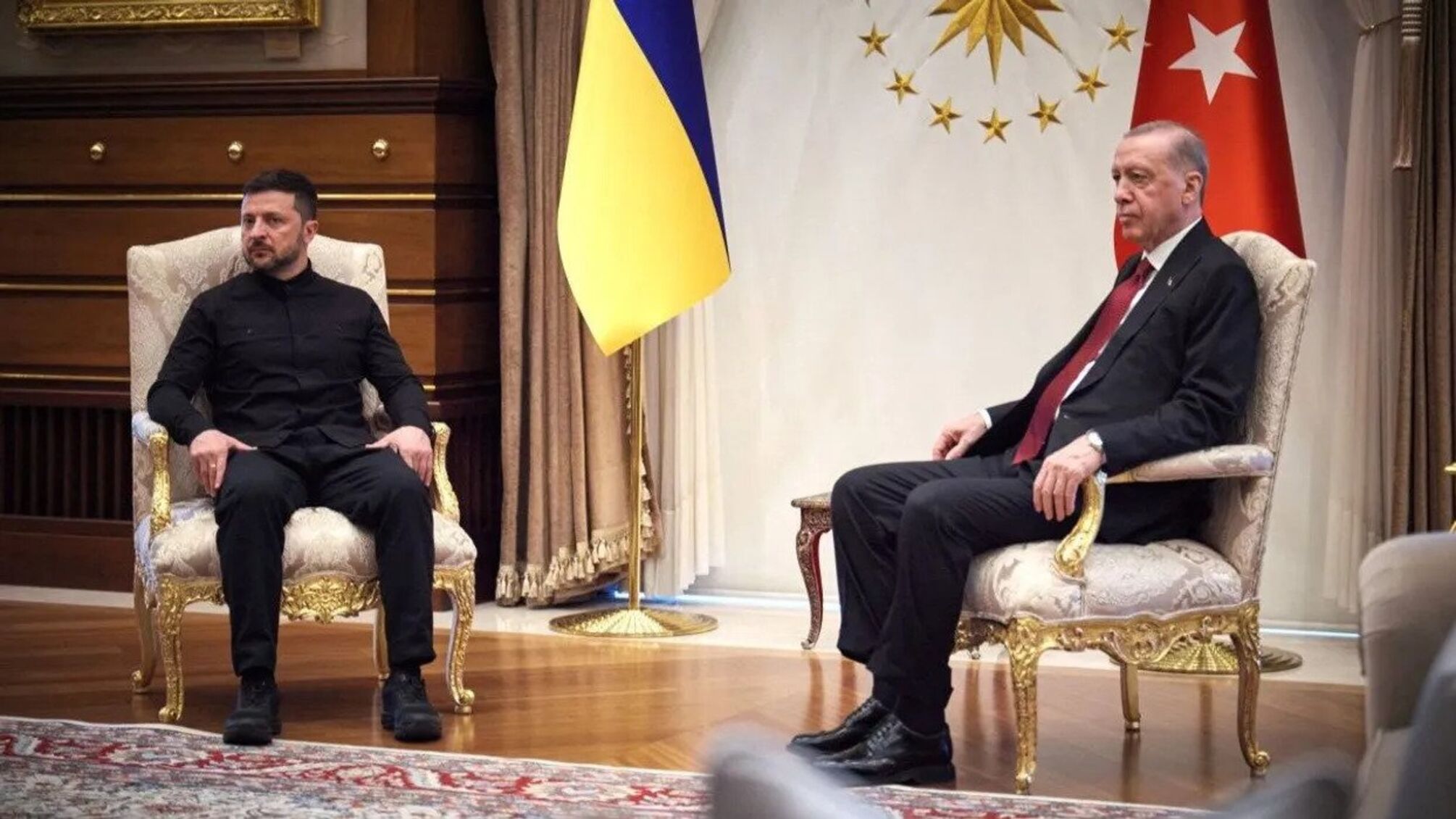 Президент Турции Реджеп Тайип Эрдоган и президент Украины Владимир Зеленский