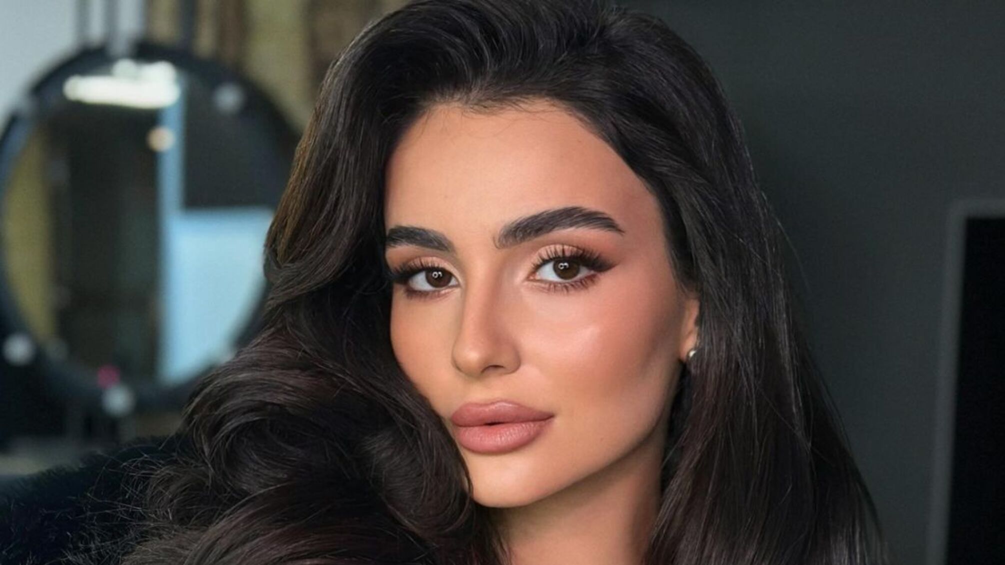 Анна Тринчер поделилась отрывком из будущей песни