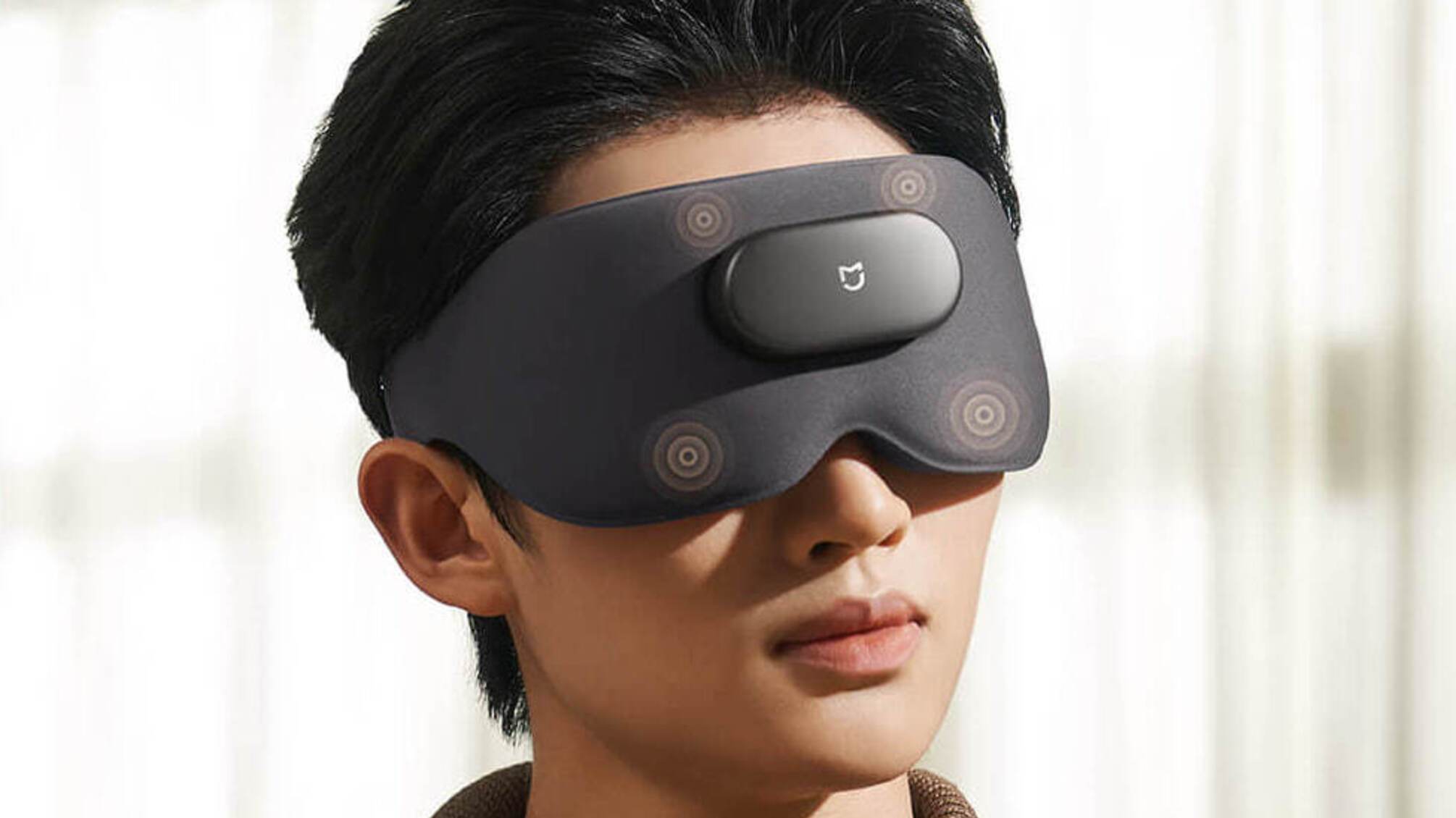 Xiaomi выпустила маску для сна с массажем и подогревом.