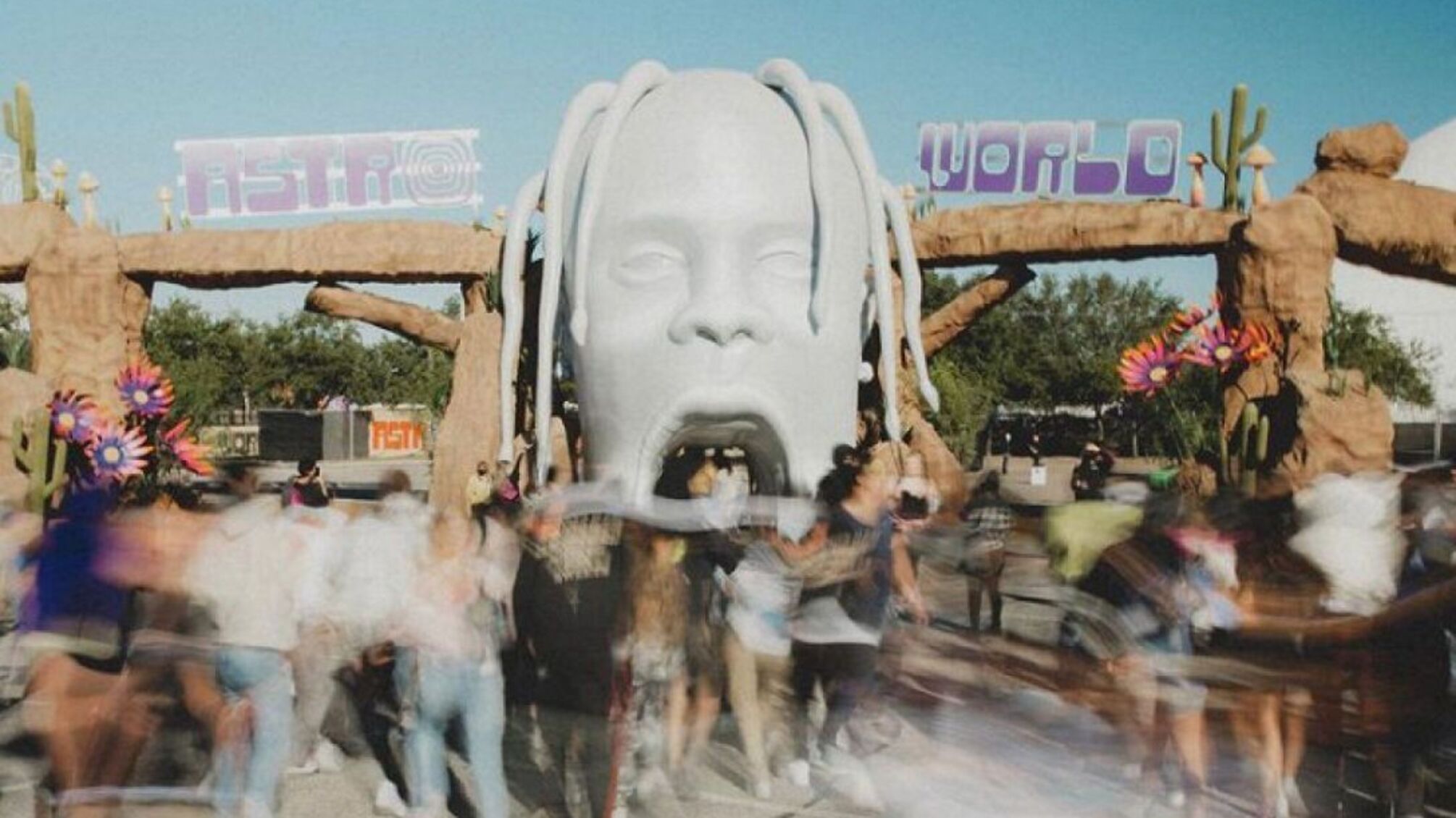 Документальный фильм Netflix расскажет о смертельной трагедии на концерте Тревиса Скотта в 2021 году