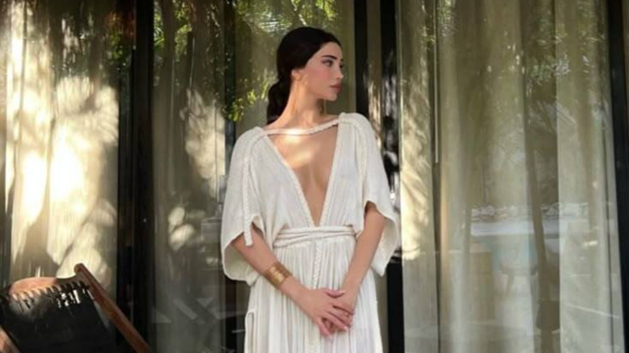 Платья лета 2025: бохо, бельевый стиль и асимметрия.