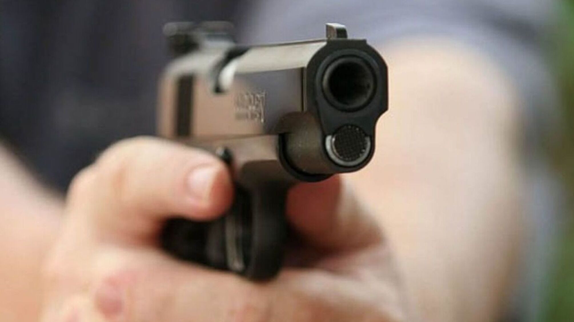 Чоловік вистрелив у себе