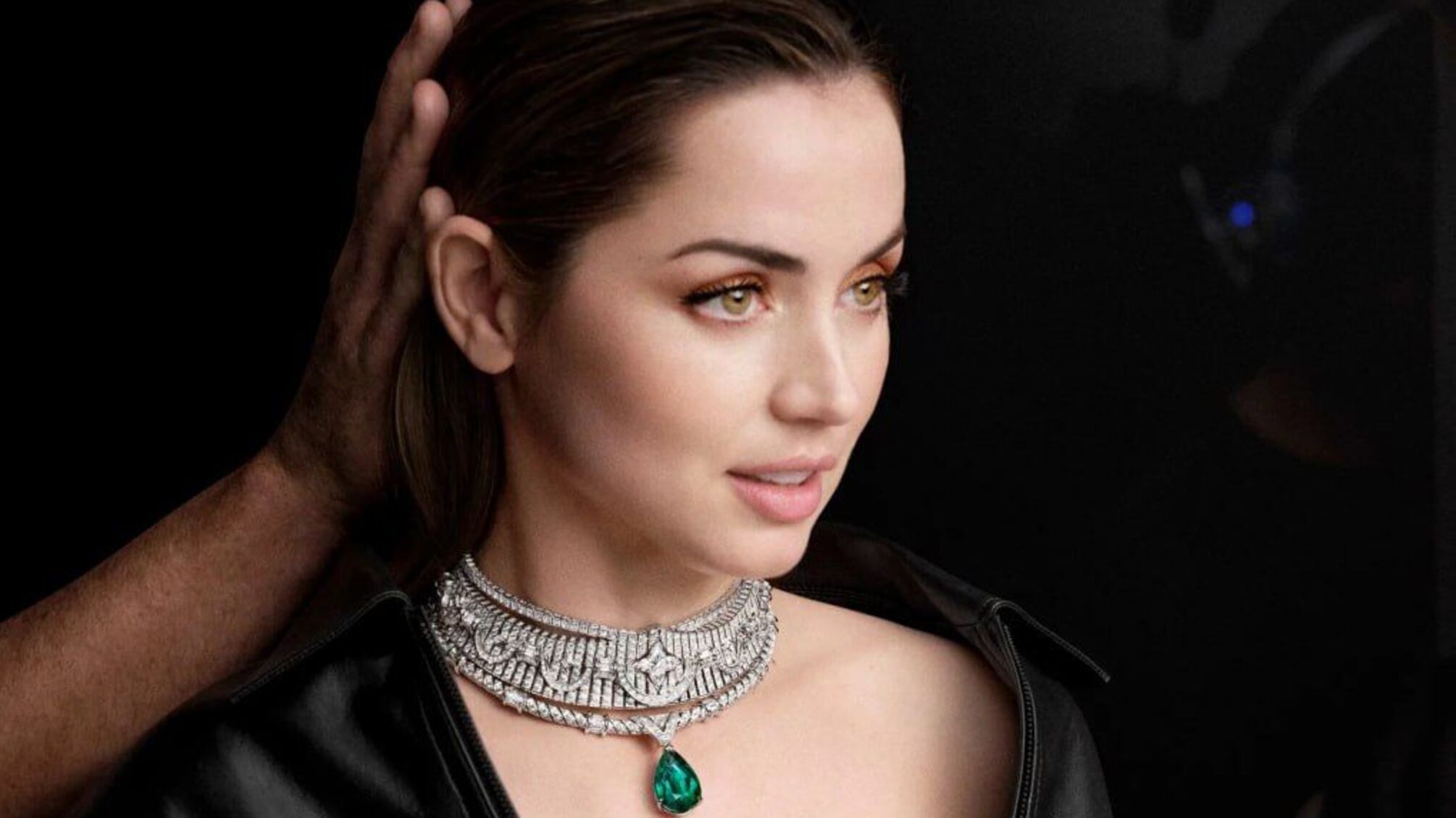 110 прикрас і рідкісні камені: нова колекція Louis Vuitton вразила з перших хвилин