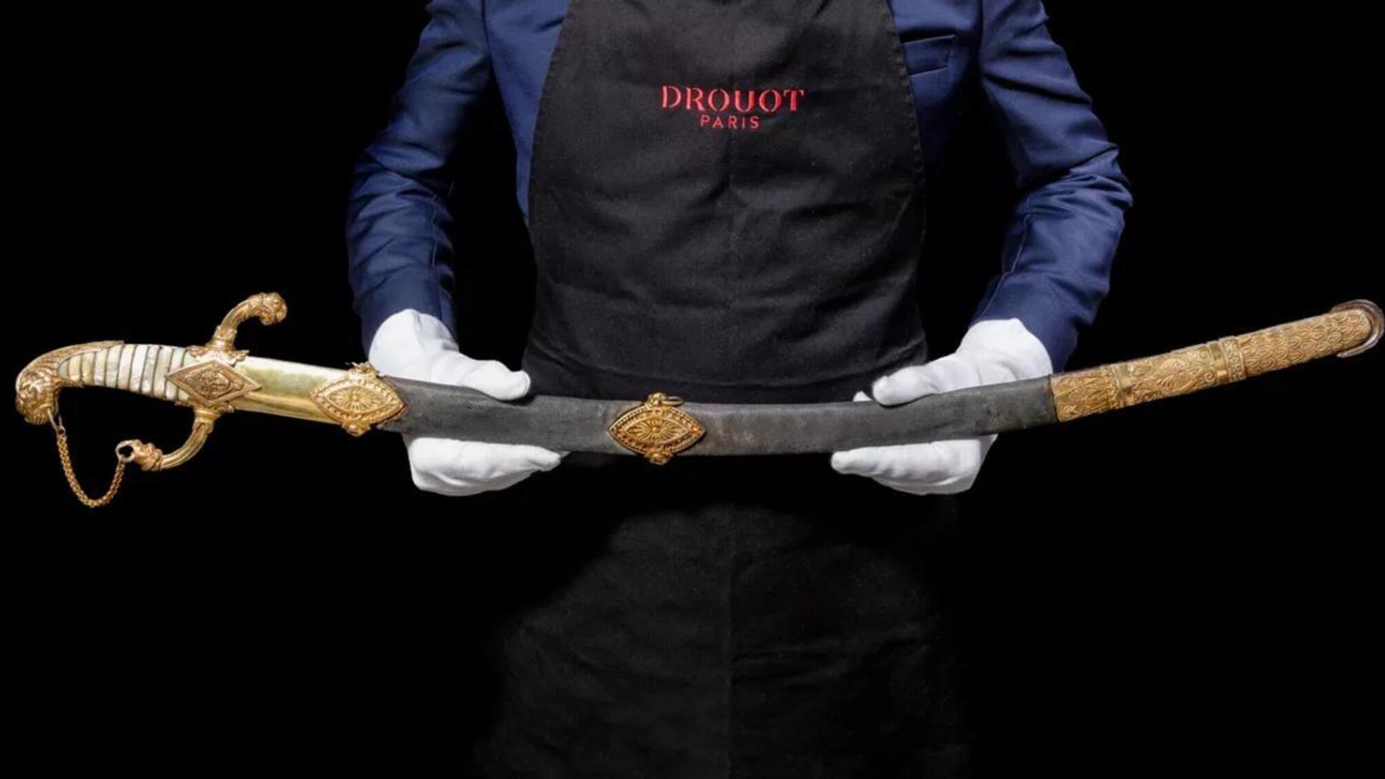 Париже на аукционе продали историческое оружие Наполеона за более чем 4,6 миллиона евро