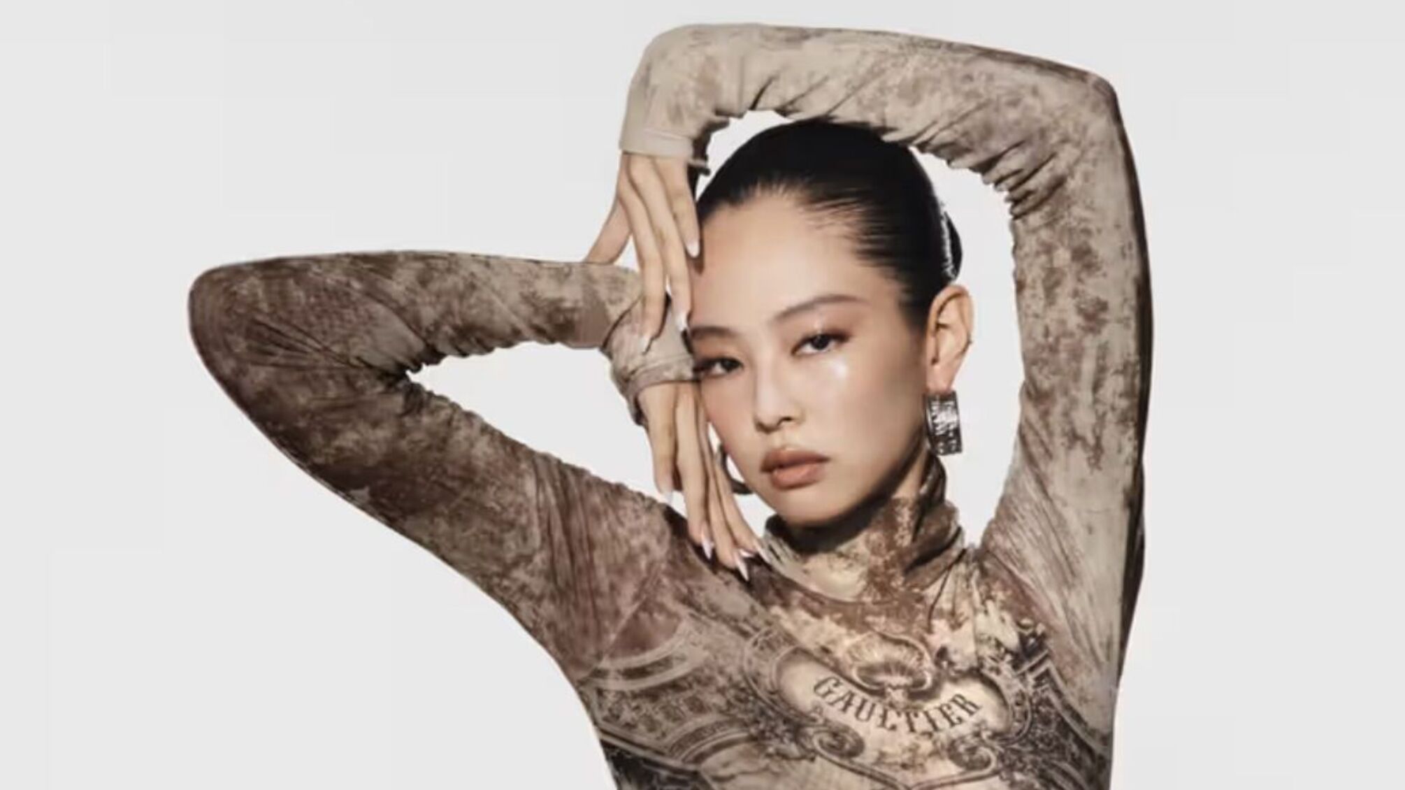 Дженни из BLACKPINK стала главной героиней новой кампании Jean Paul Gaultier