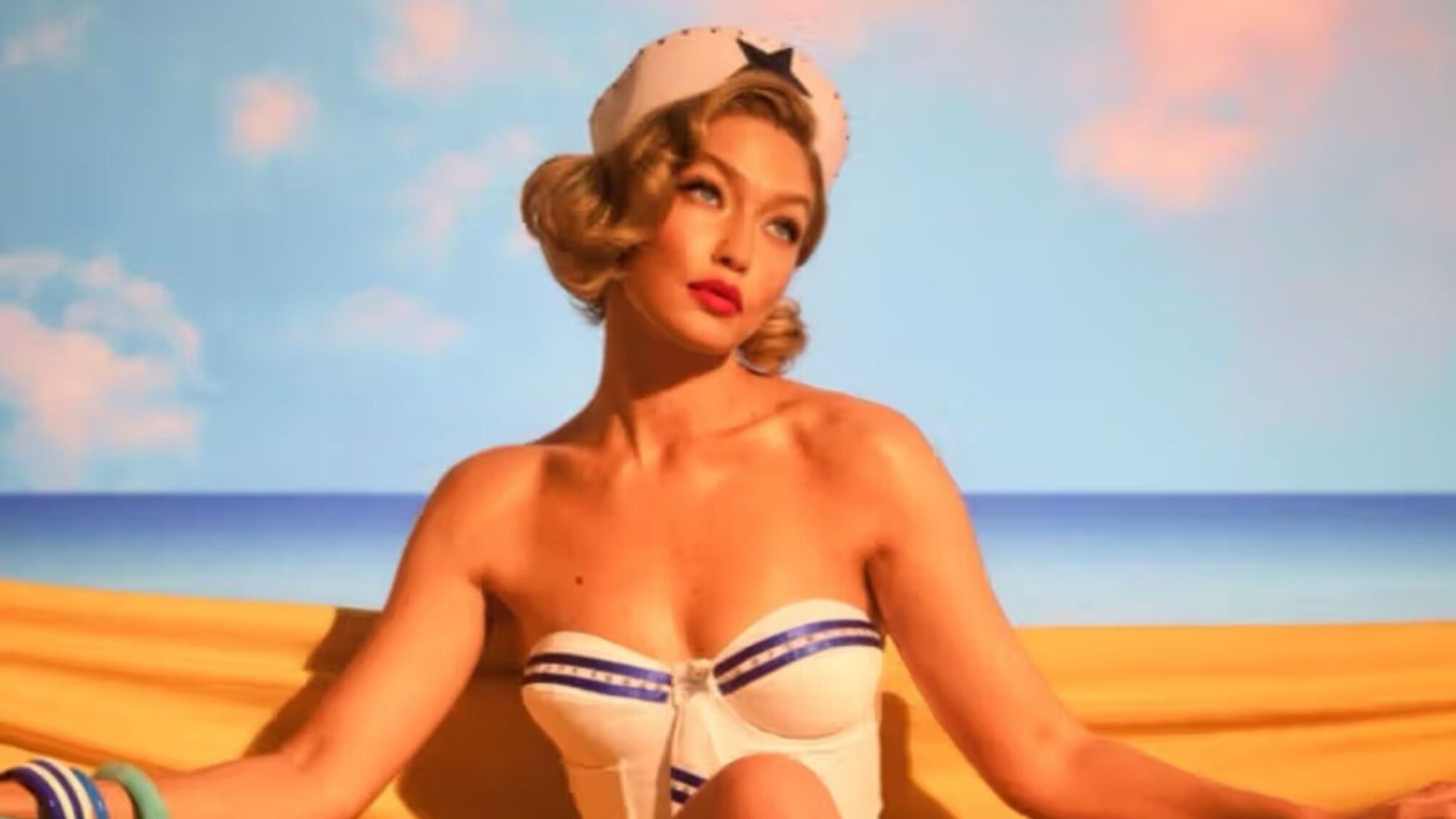 Джиджи Хадид стала креативным директором собственной коллекции havaianas