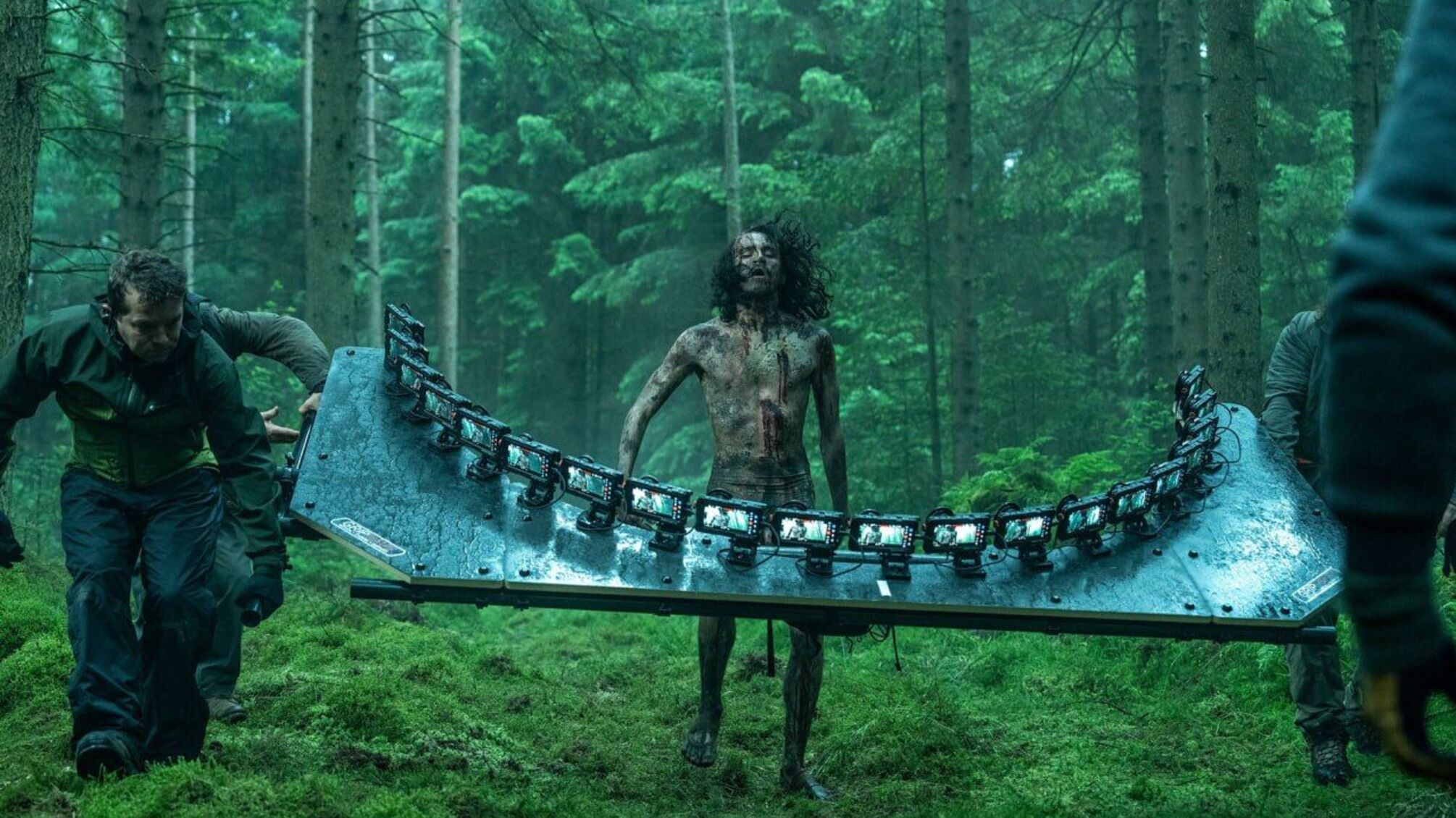 Ефект присутності та кут у 180 градусів: як знімали «28 років потому» на 20 айфонів