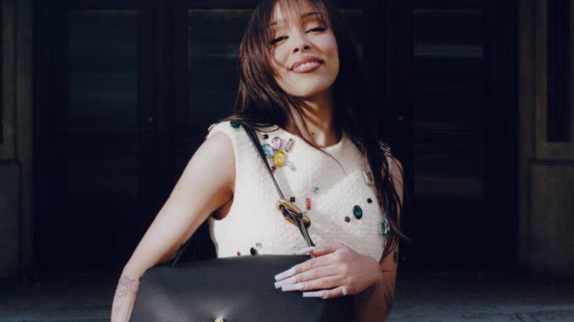 Doja Cat стала лицом летней кампании сумок Marc Jacobs