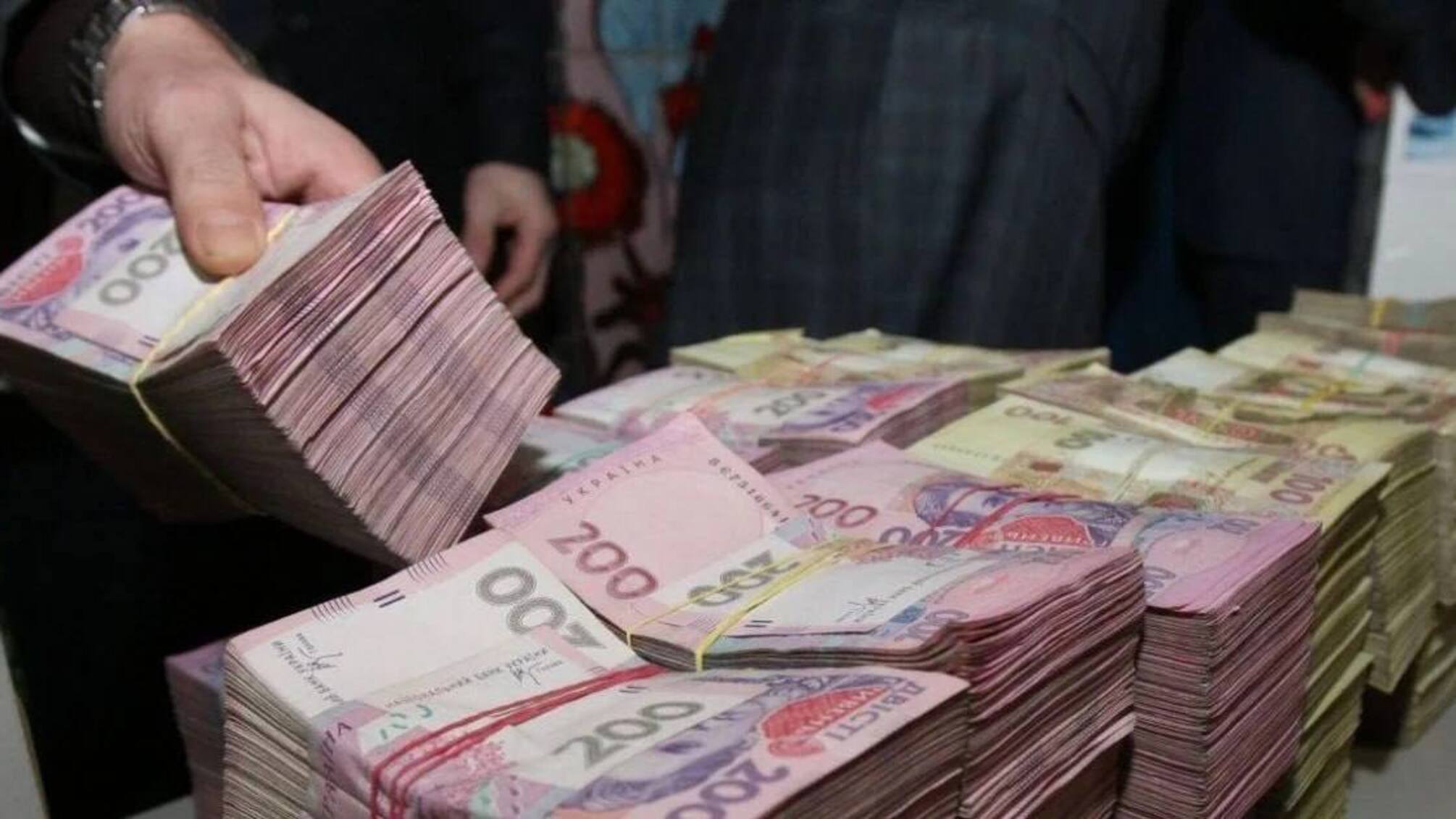 Число миллионеров в Украине выросло на 63%: более 17 тыс. человек задекларировали миллионные доходы