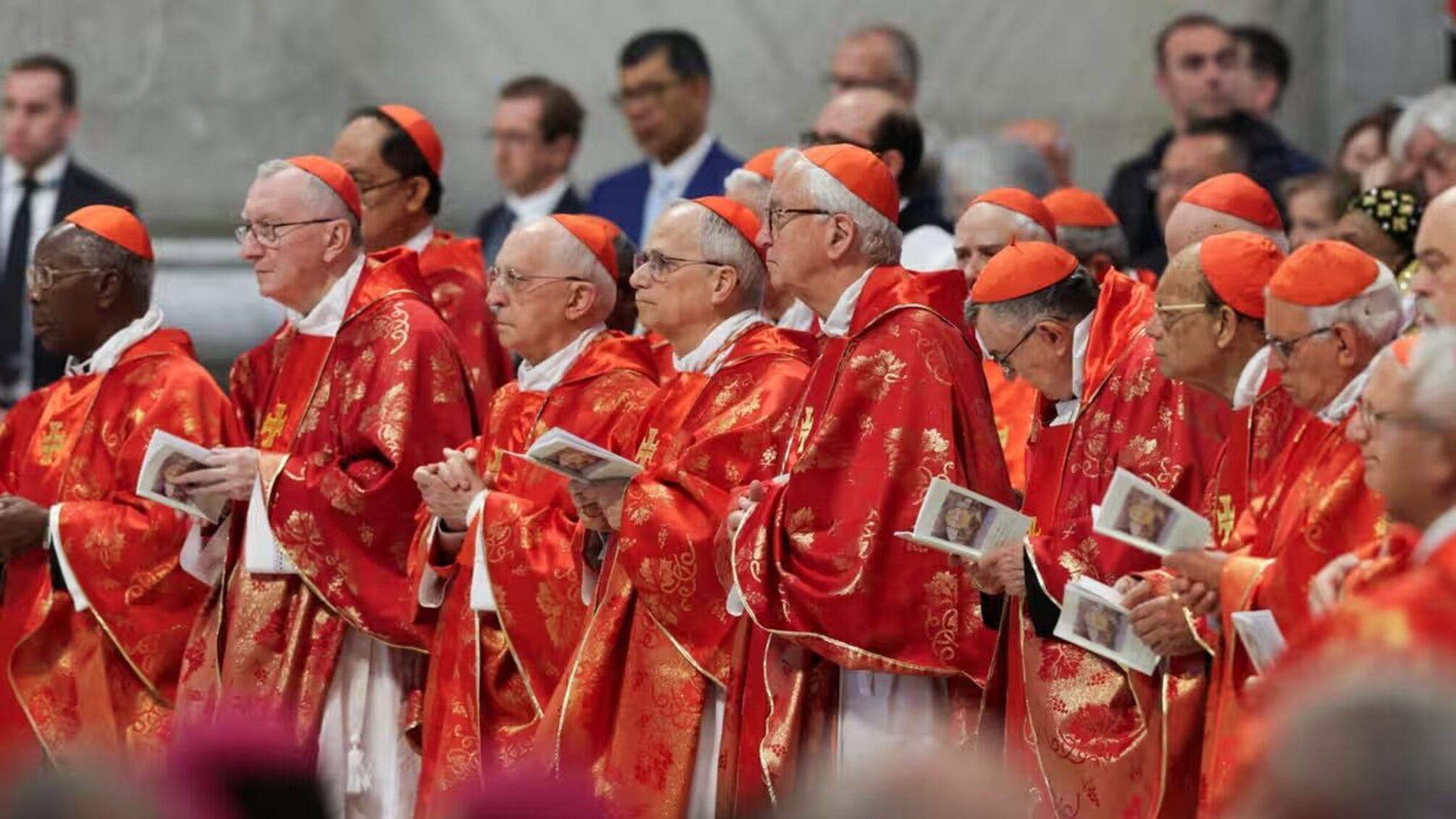 В Ватикане стартовал конклав