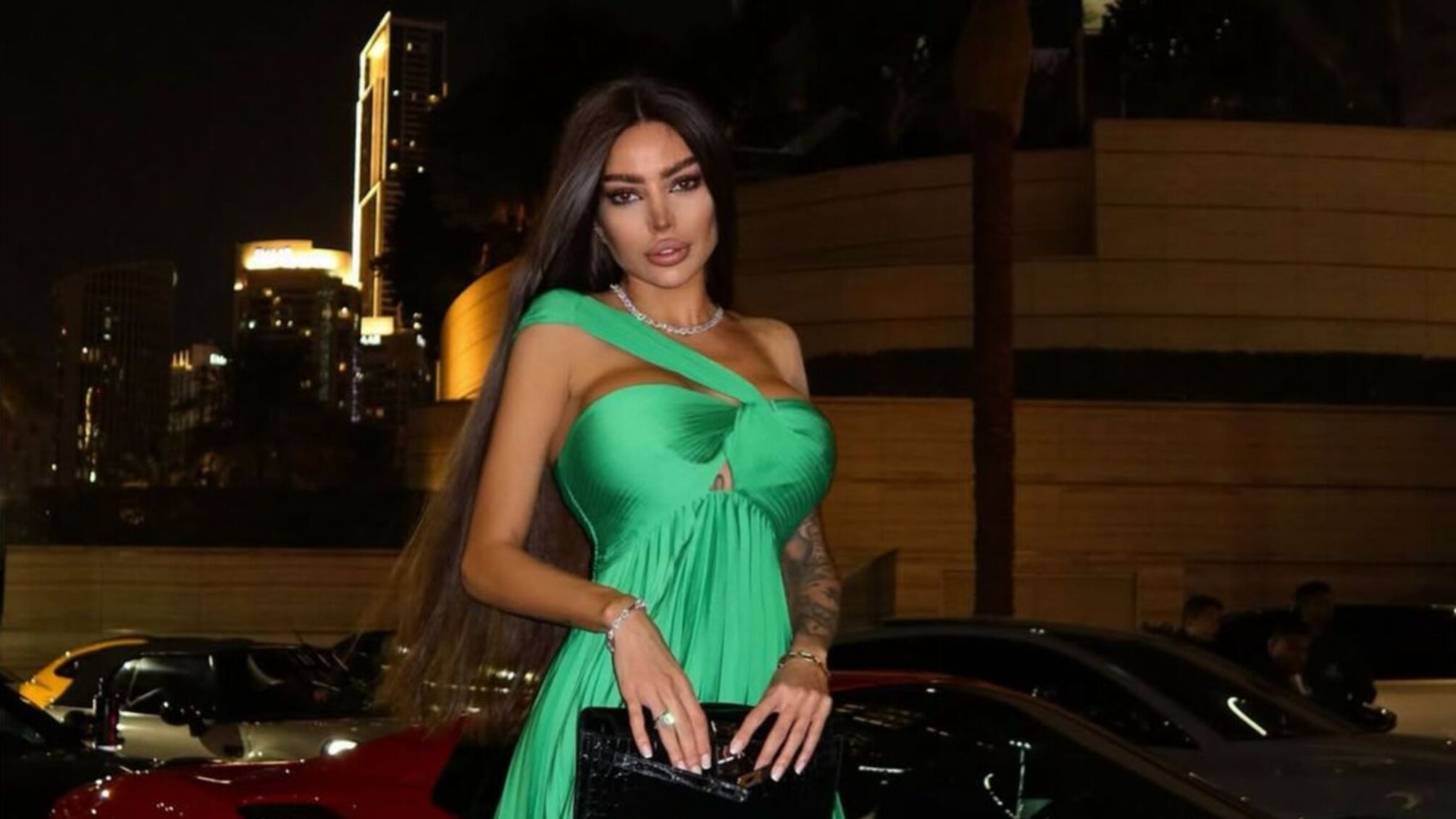 Альона Омович розповіла, як розпізнати дівчину з ескорту та чому “простих” дівчат обирають для цього