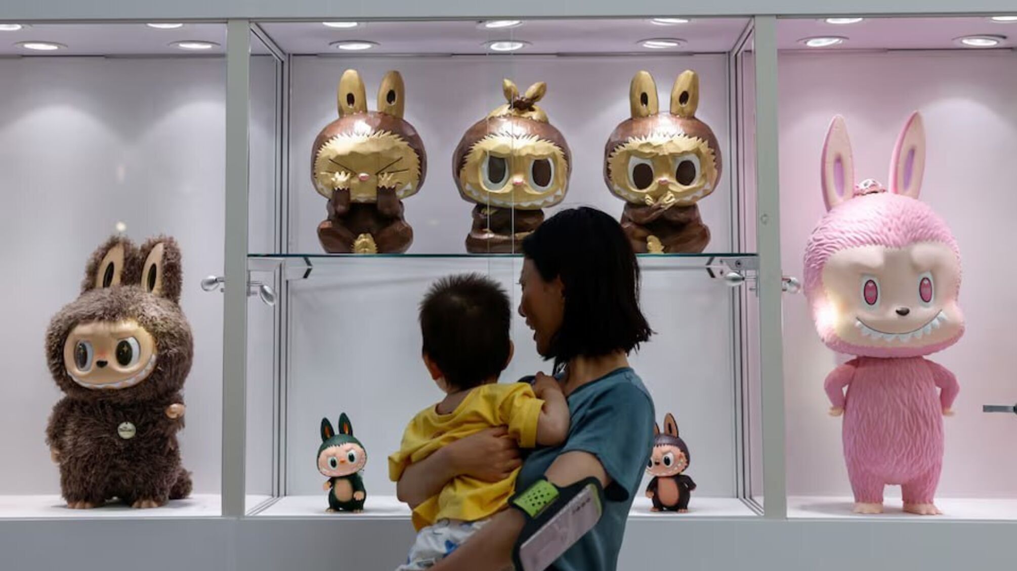 Игрушку Labubu продали на аукционе в Китае за 150 тысяч долларов
