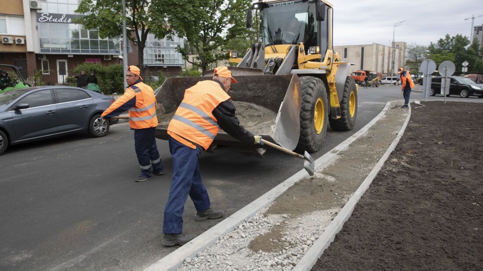 Прокуратура: 'Київтеплоенерго' переплатило за асфальт майже мільйон гривень