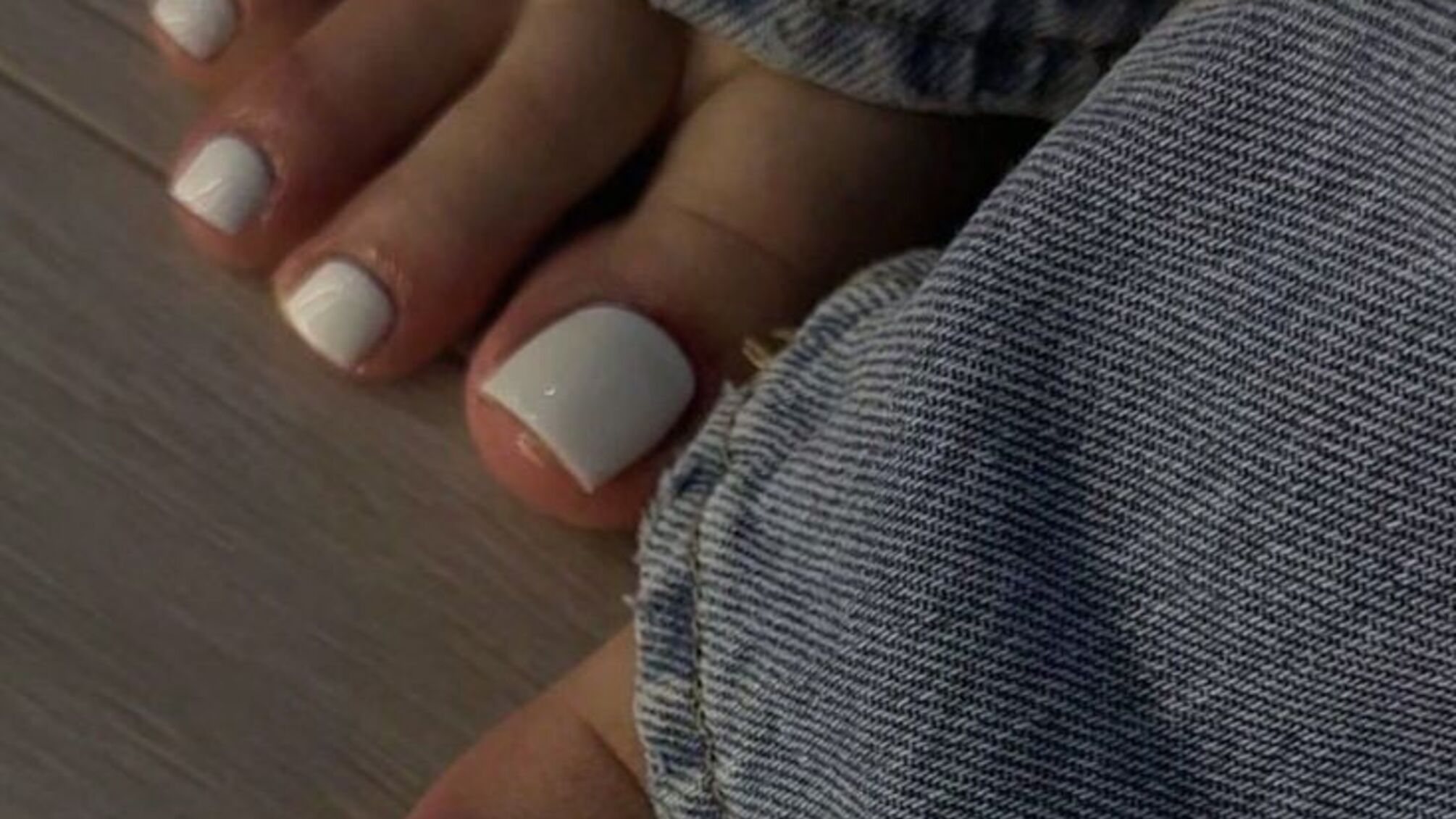 5 відтінків педикюру, які підходять до будь-якого взуття