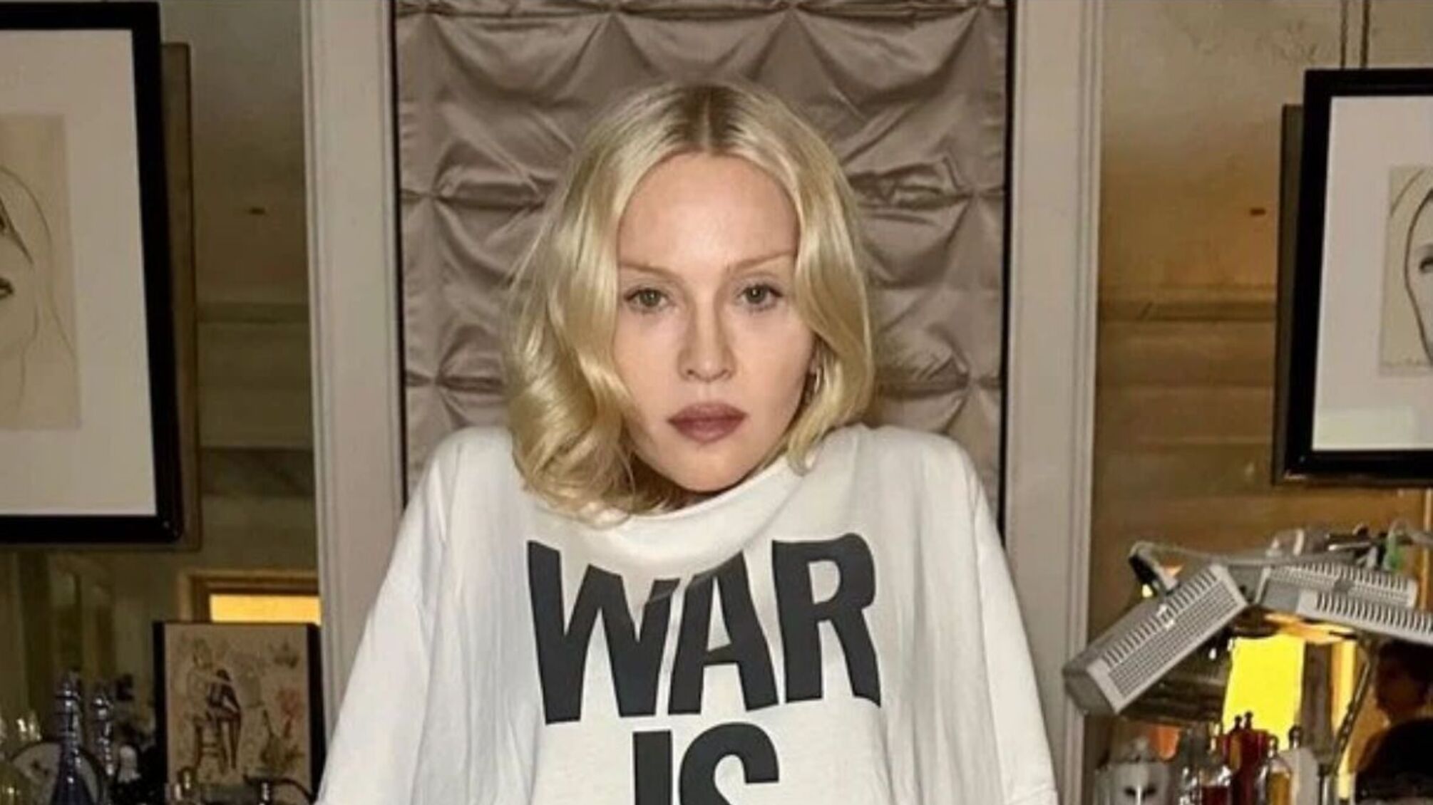 Артистка сделала очередной публичный жест поддержания мира и осуждения войны