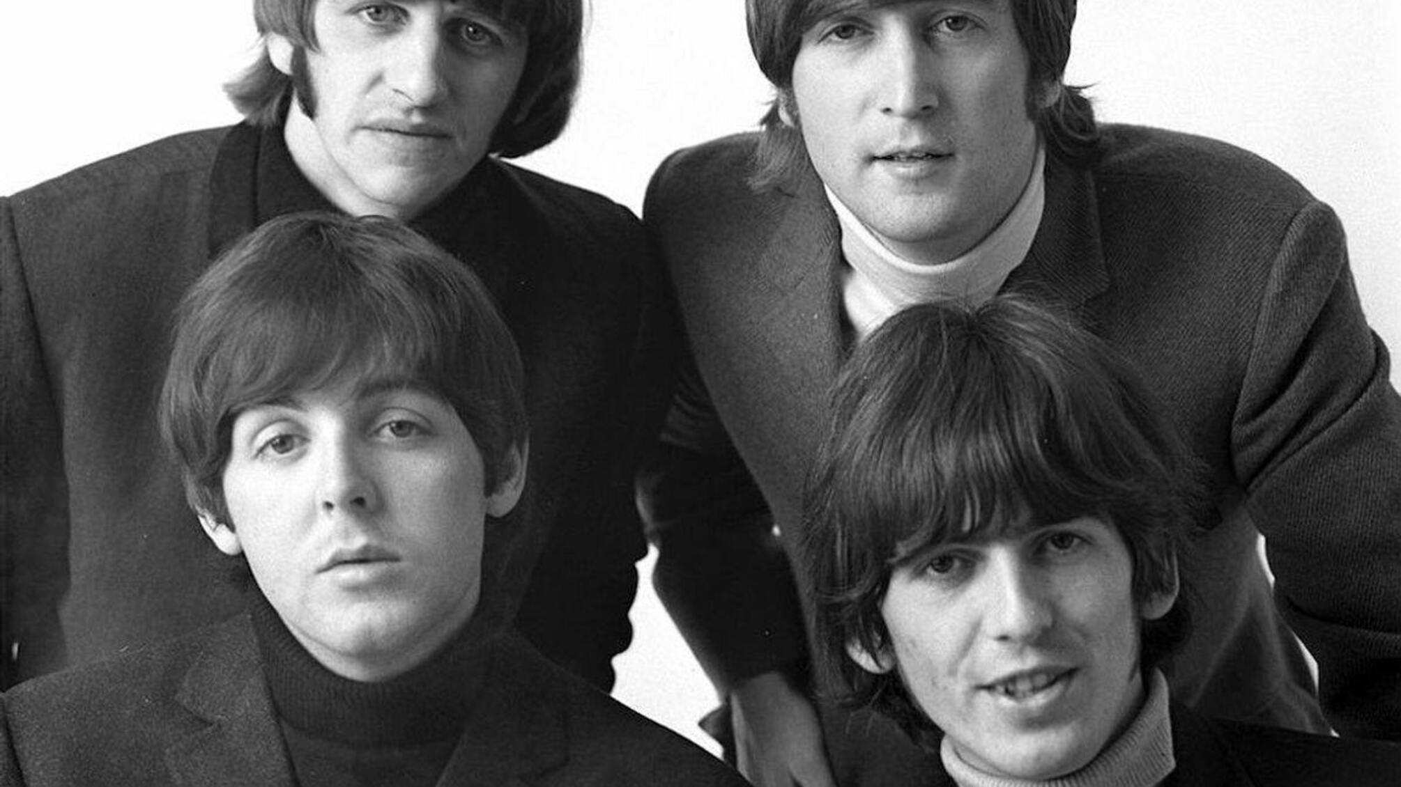 The Beatles снова в чартах: как искусственный интеллект вернул голос Леннона
