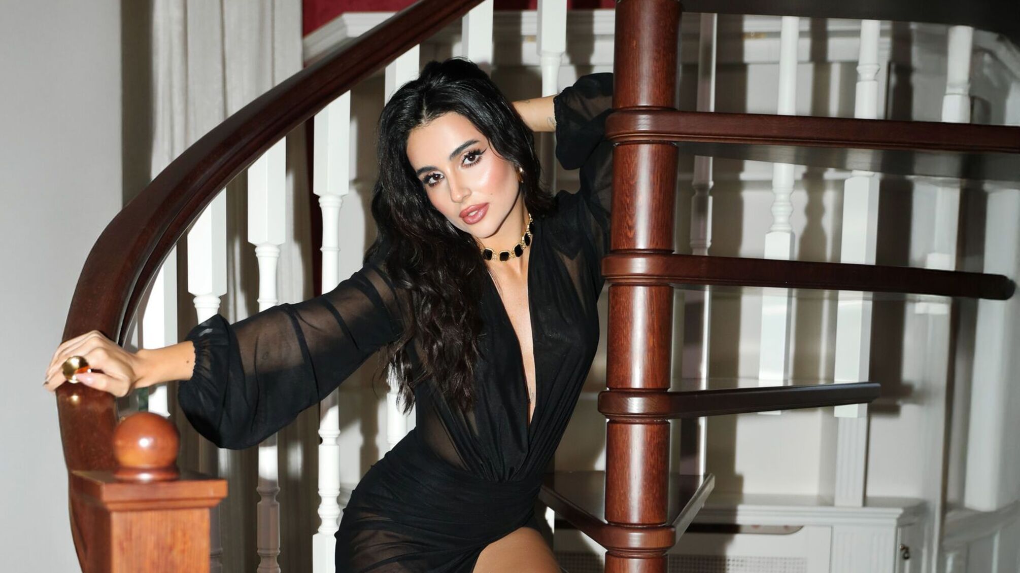 Анна Трінчер подякувала подругам через пісню