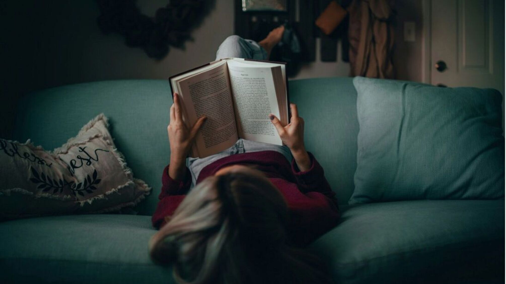 В мире набирает популярность 'лечение книгами'