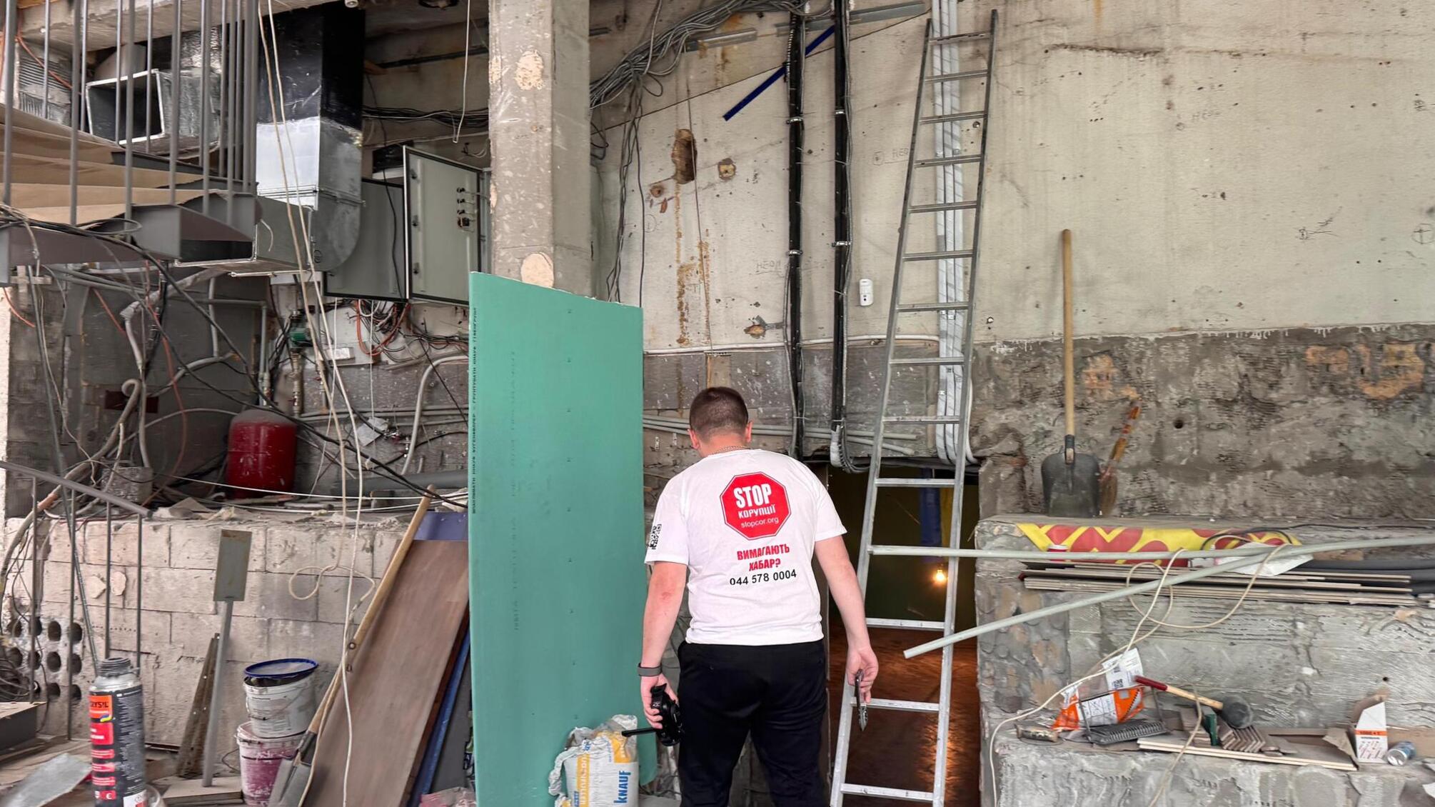 В Печерском районе появилось двухэтажное здание без документов