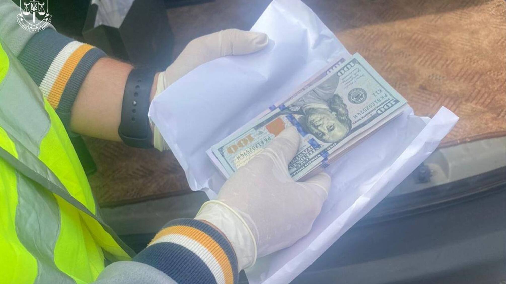 В Киевской области задержан чиновник при попытке дать взятку за влияние на решение ВЛК