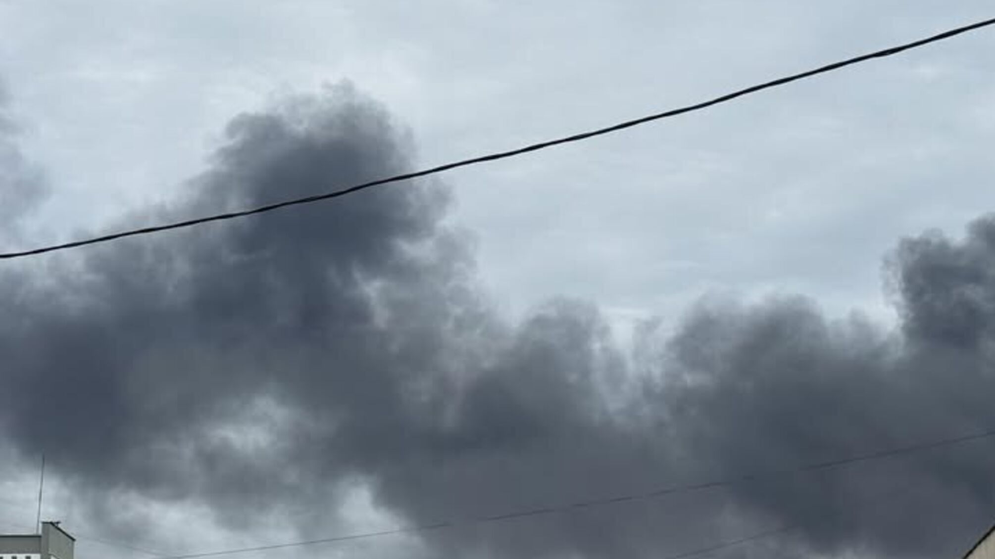 Ракетний удар по критичній інфраструктурі: екстрені служби працюють у Дрогобичі