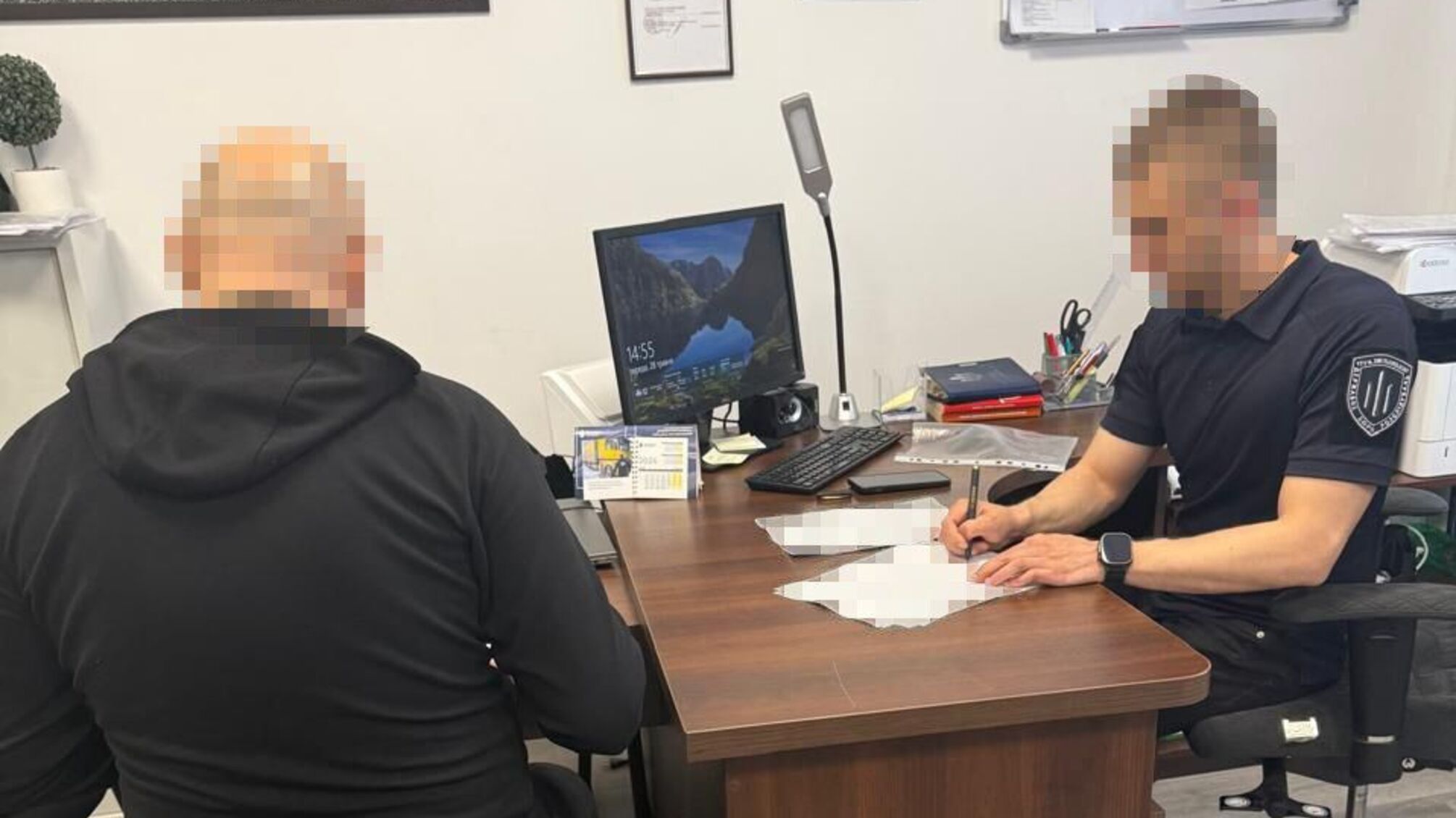 Романтика за ґратами: у Рівному працівник СІЗО став частиною наркосхеми через стосунки з арештанткою