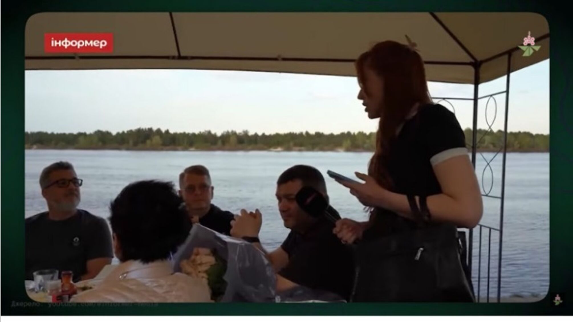 Гуляние во время траура: киевляне требуют увольнения Поворозника и его коллег