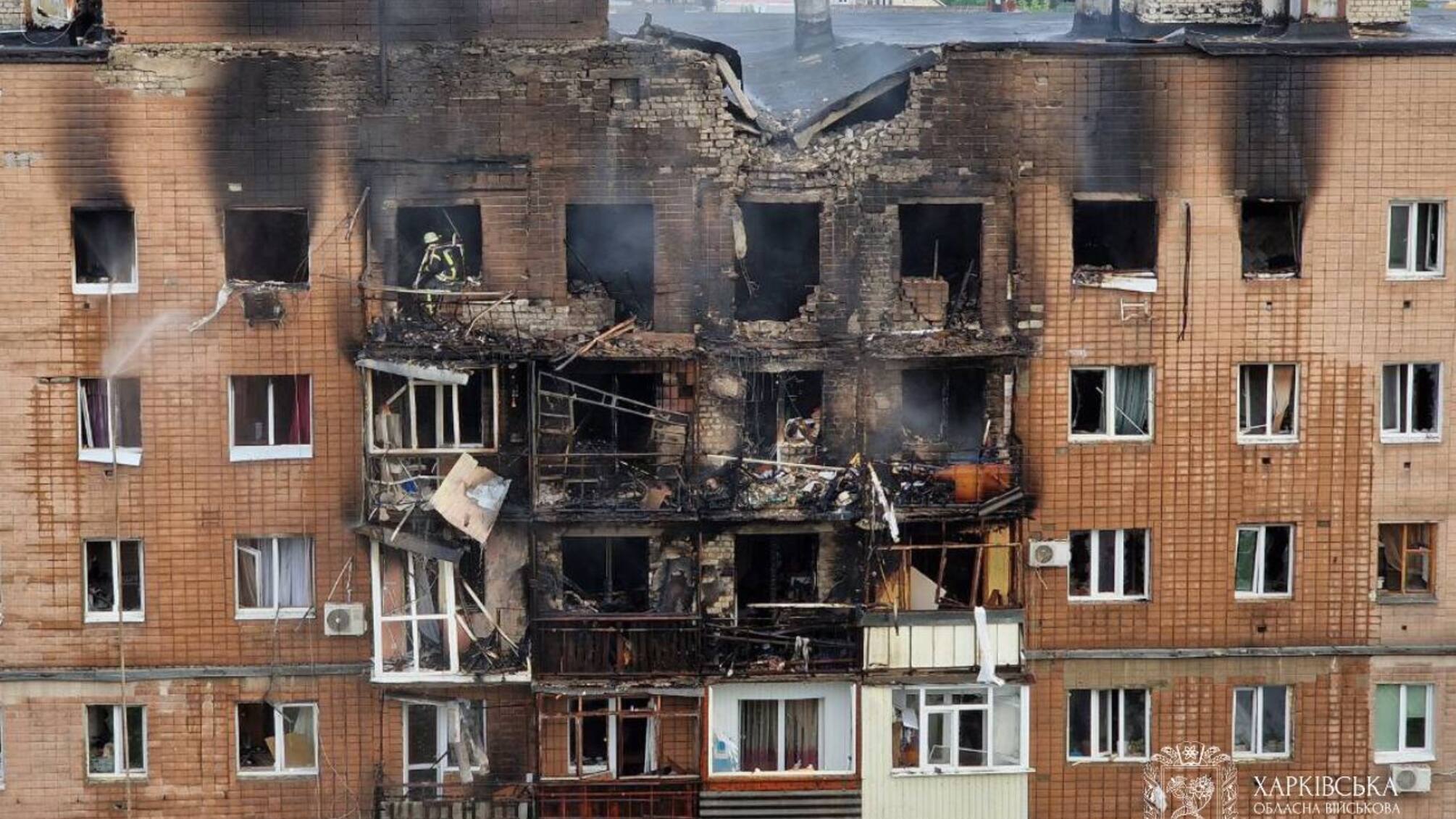 Массированный удар по Харькову: десятки дронов, жертвы и пожары