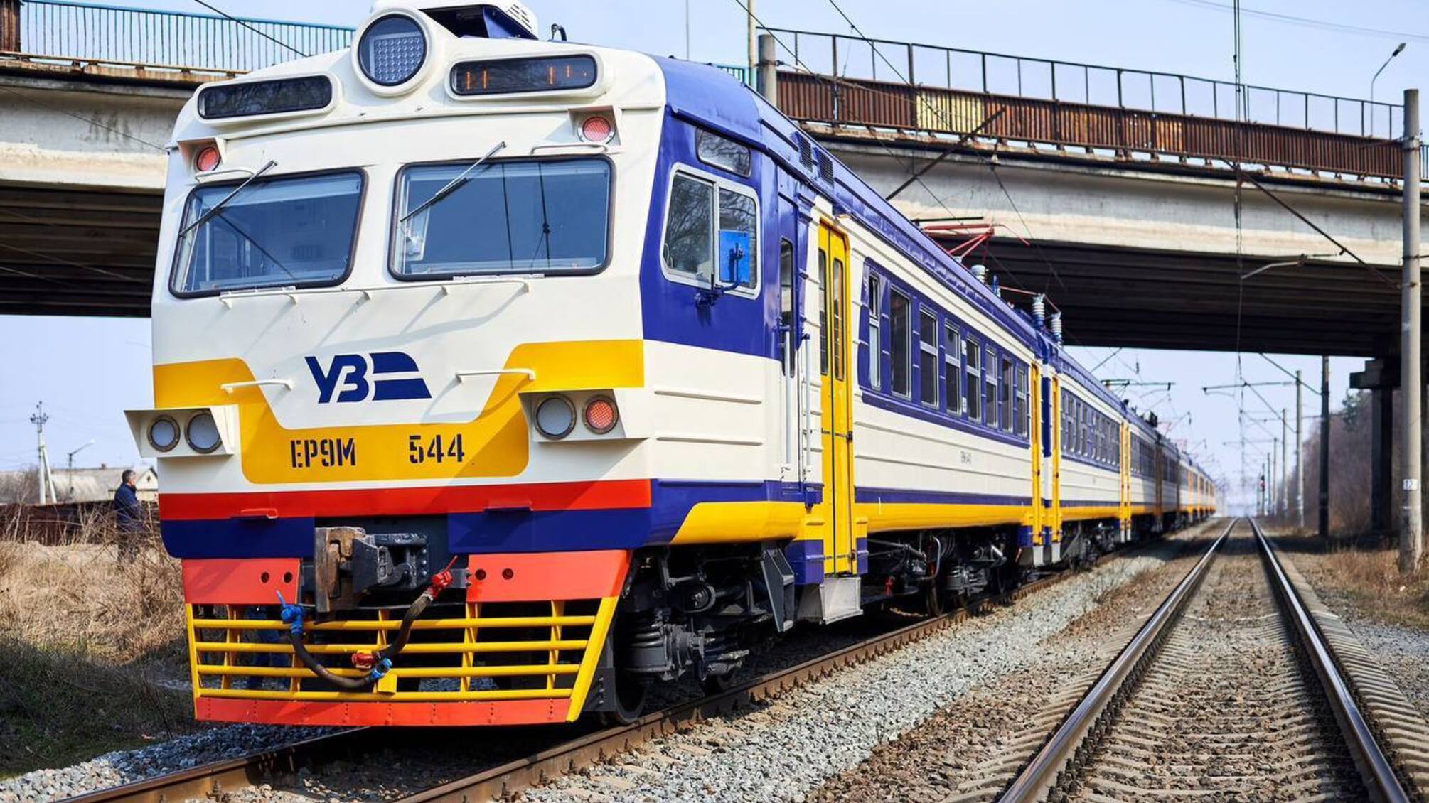 Наезд пригородного поезда в Покотиловке