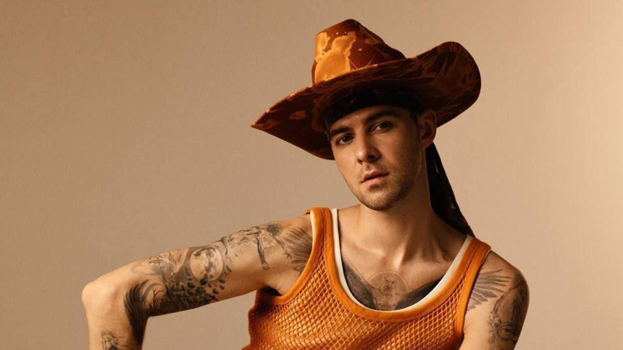 Макс Барських в капелюсі