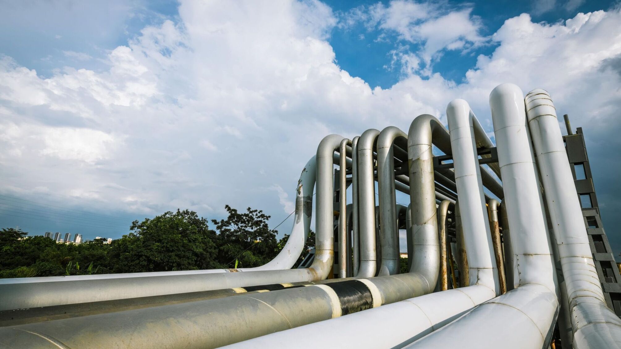 'Труба Медведчука' возвращается в украинскую собственность: суд расторг соглашение