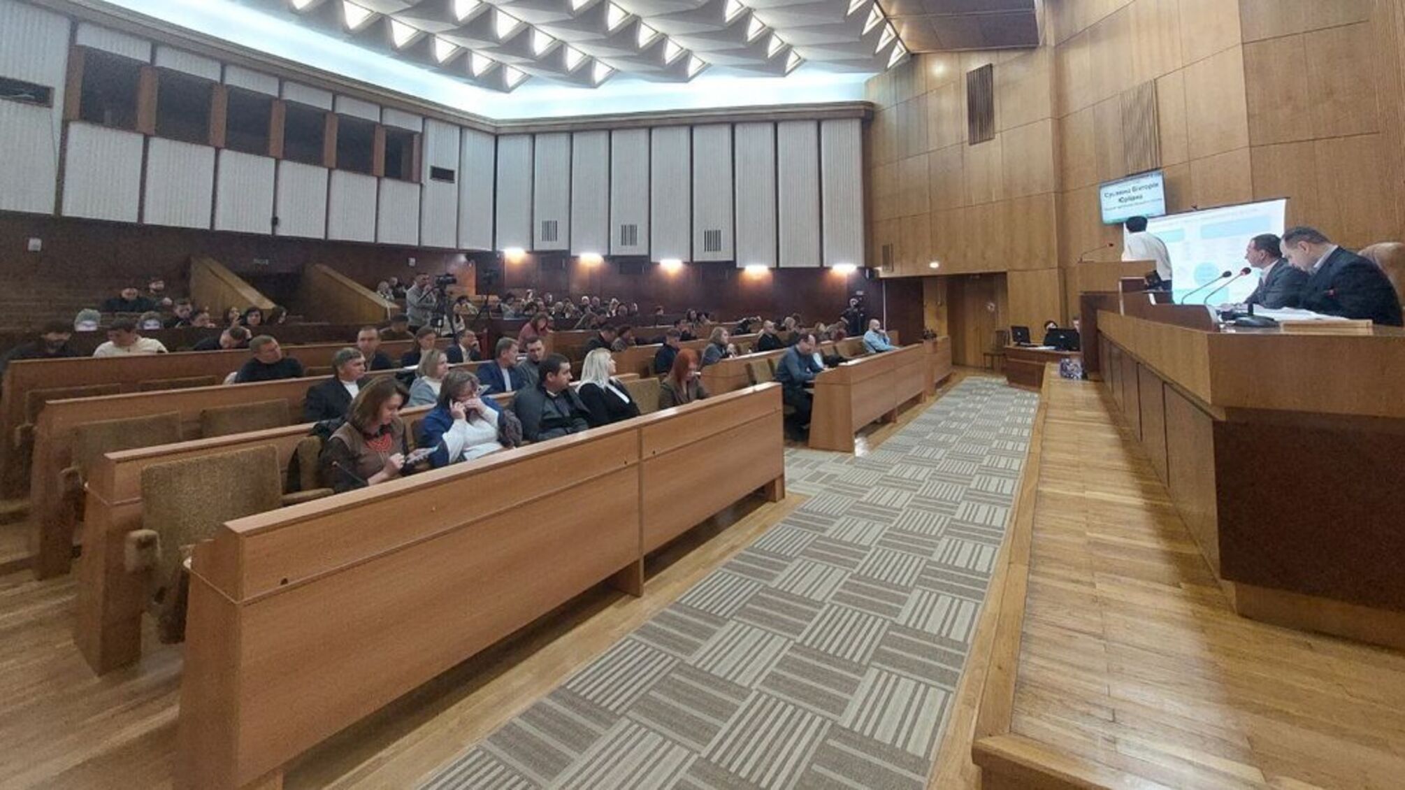 Петиція у Франківську вимагає обстеження депутатів