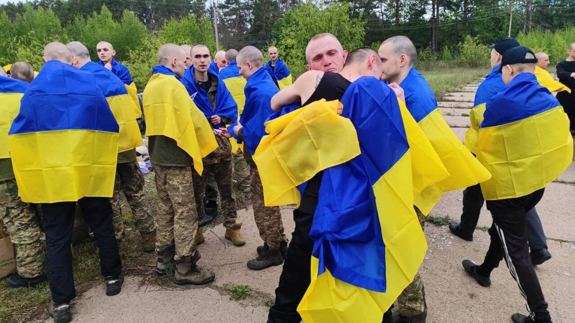 Выживание в плену и помощь родственникам