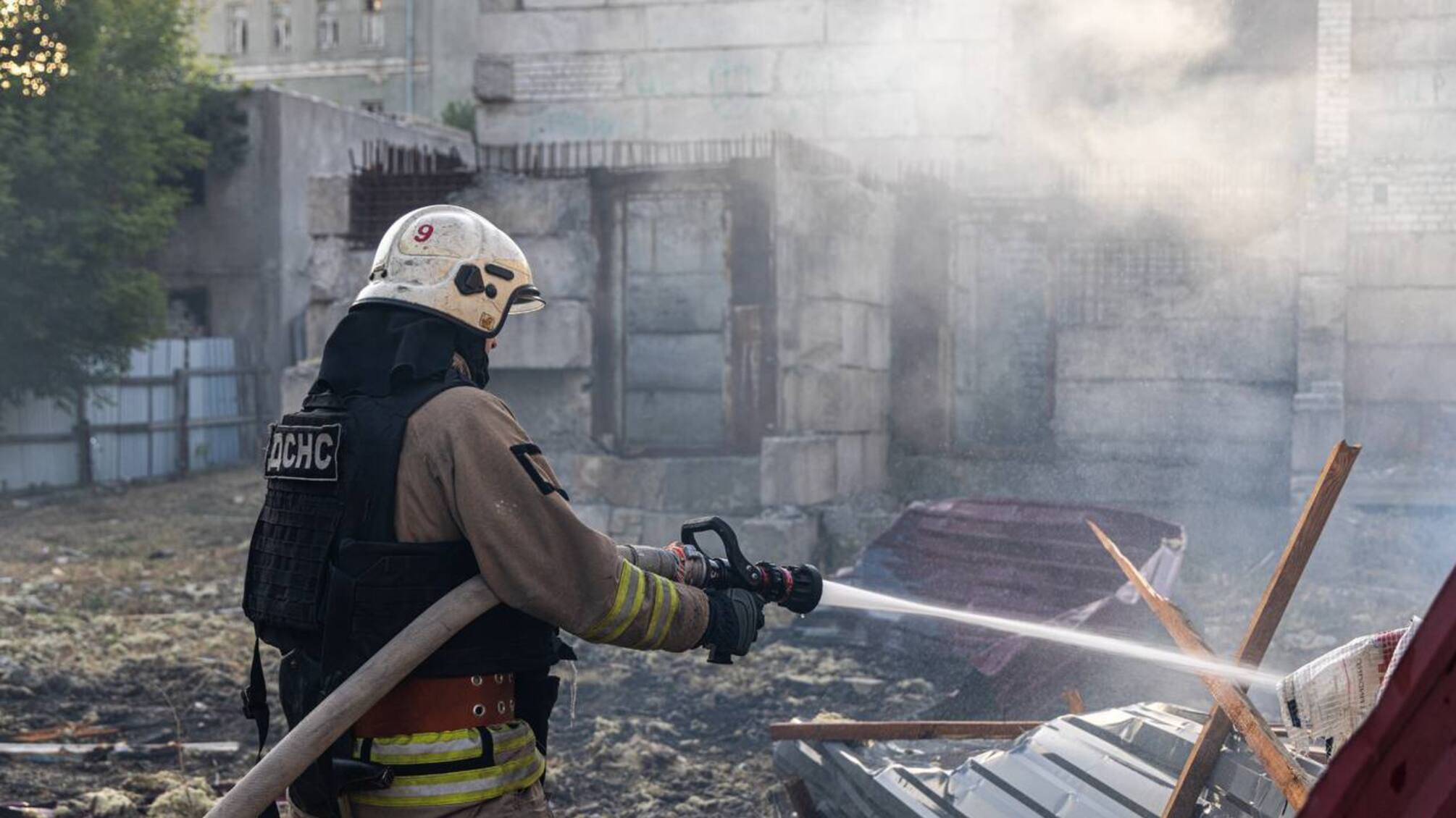 Вибухи, дрони, ракети: росія вдарила по цивільних об'єктах у різних регіонах