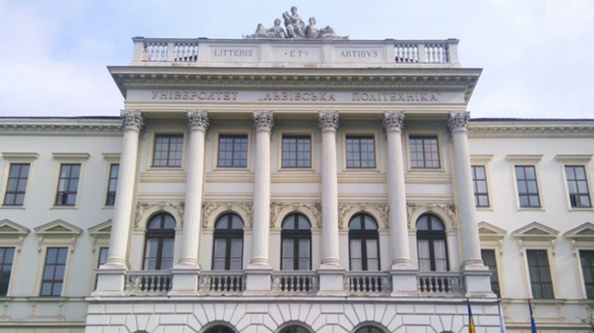 В результате удара рф пострадали три корпуса Львовской политехники