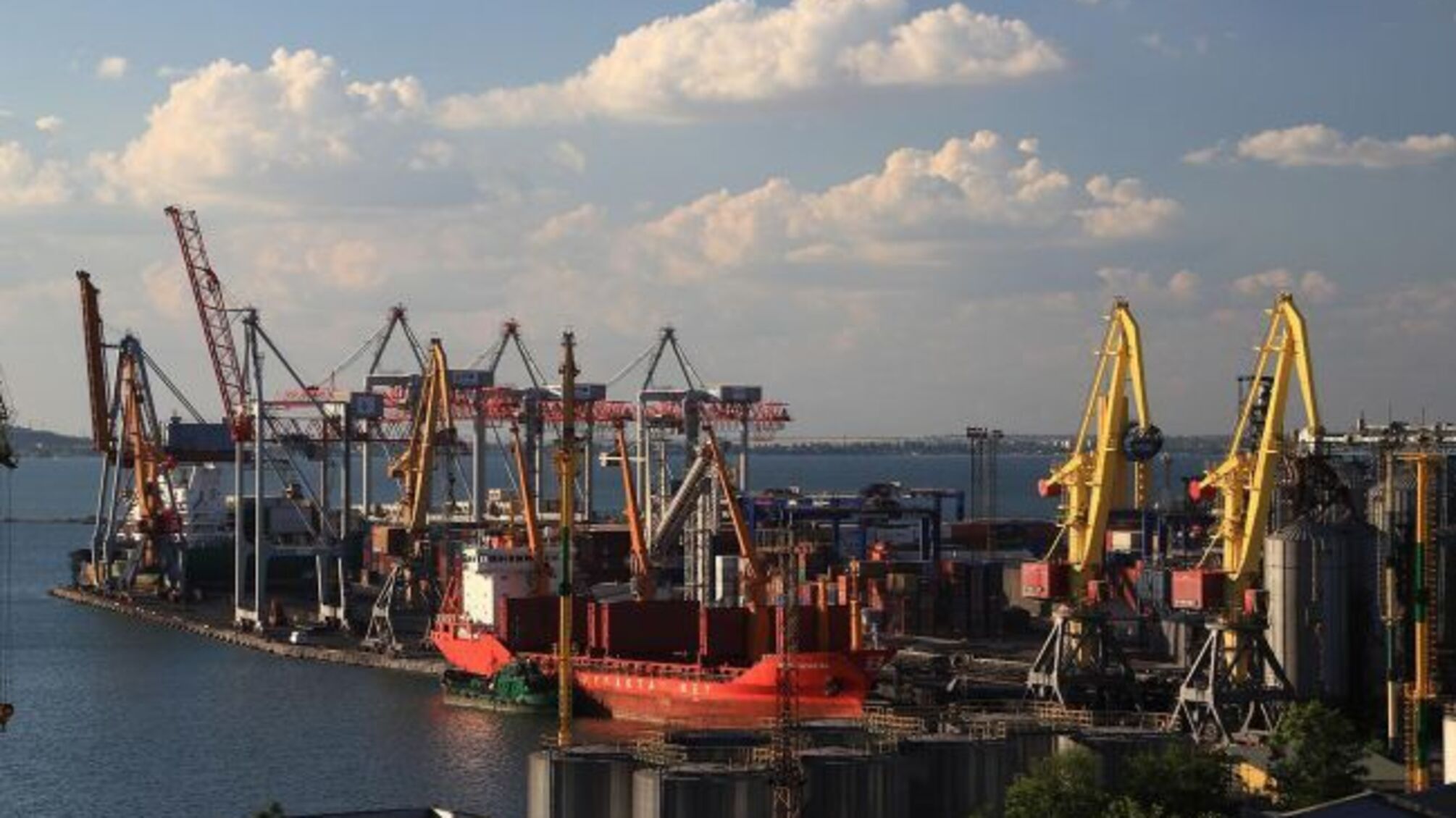 95 миллионов долга и фиктивный залог: кто и как потерял зерновой бизнес в Одессе