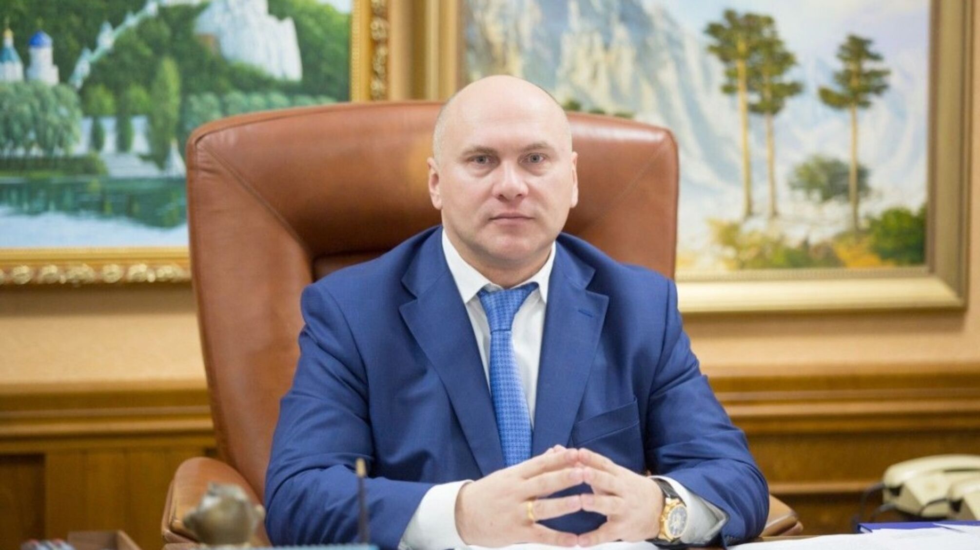 Зарплата, земля, пчелы и Lexus: что задекларировало бывшее должностное лицо Минразвития