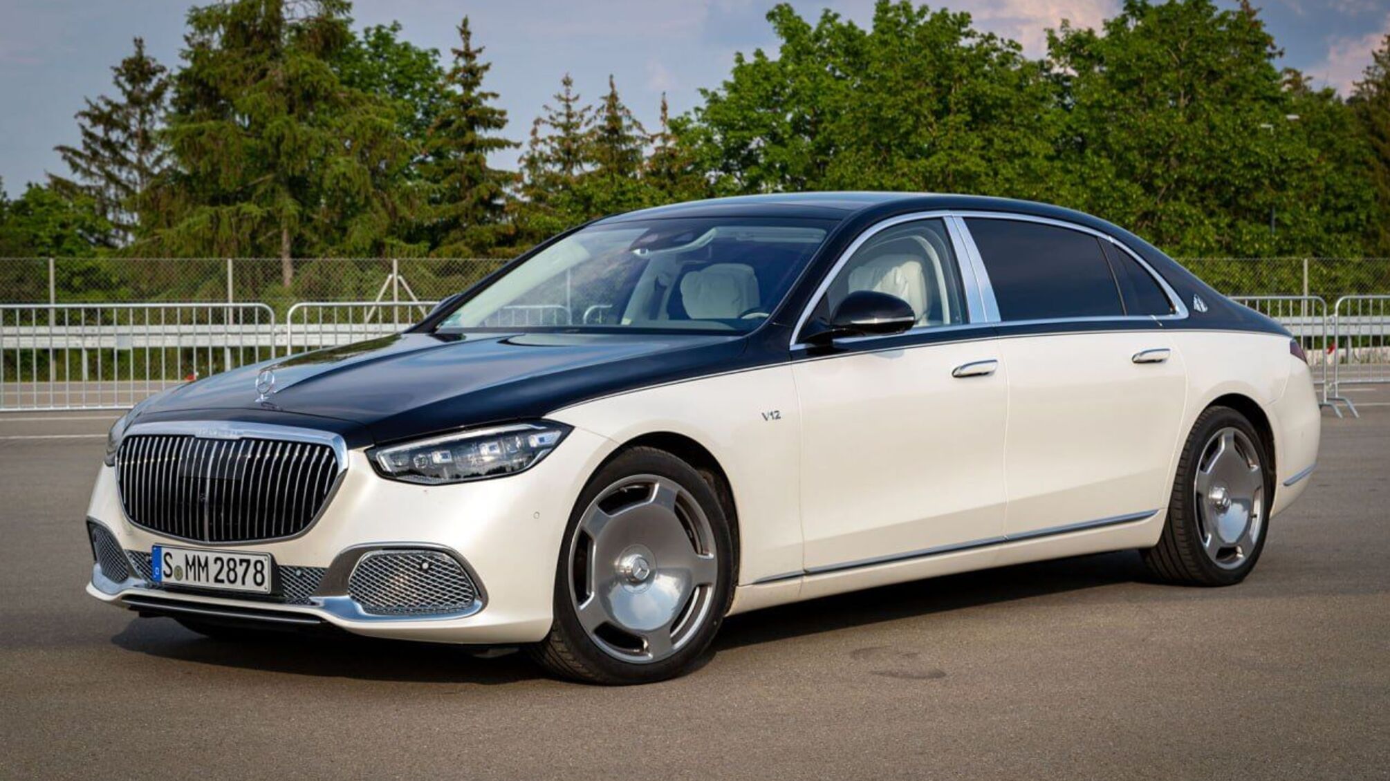 Как чиновники и политики скрывают истинную стоимость своих автомобилей