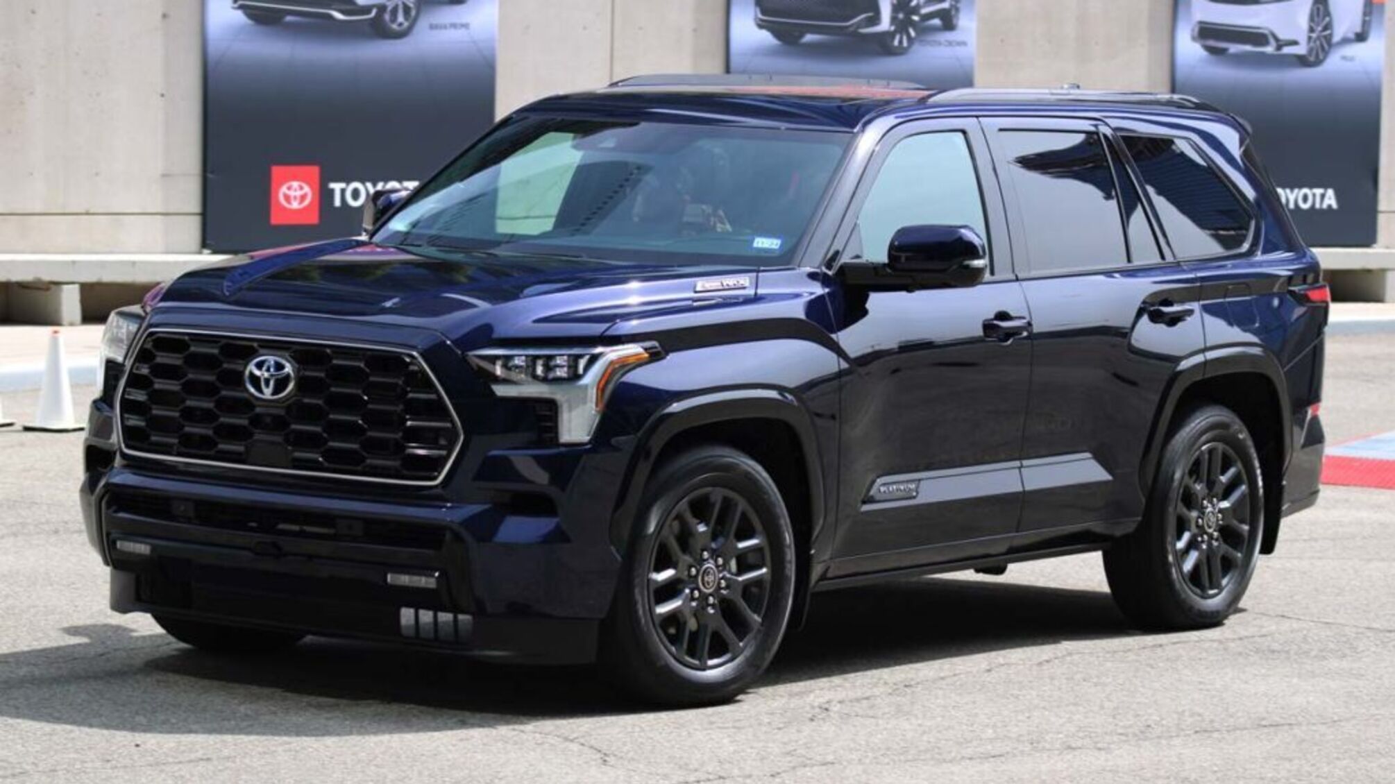 Toyota SEQUOIA как у мэра Кличко продают в столице – авто бронированное
