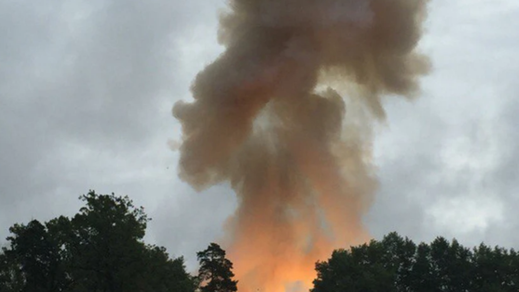 Промышленные объекты под ударом: атаки БПЛА в трех областях россии