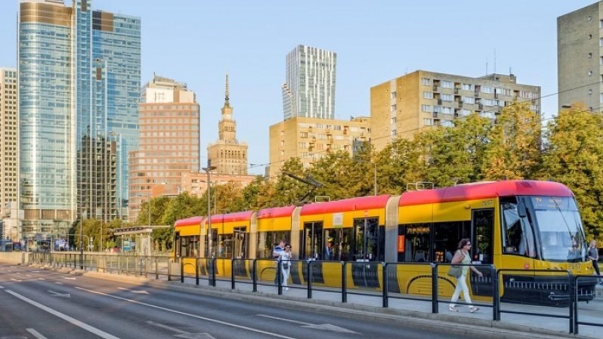 Поліція Варшави забрала п’яного чоловіка, що напав на жінку, до відділення тверезості