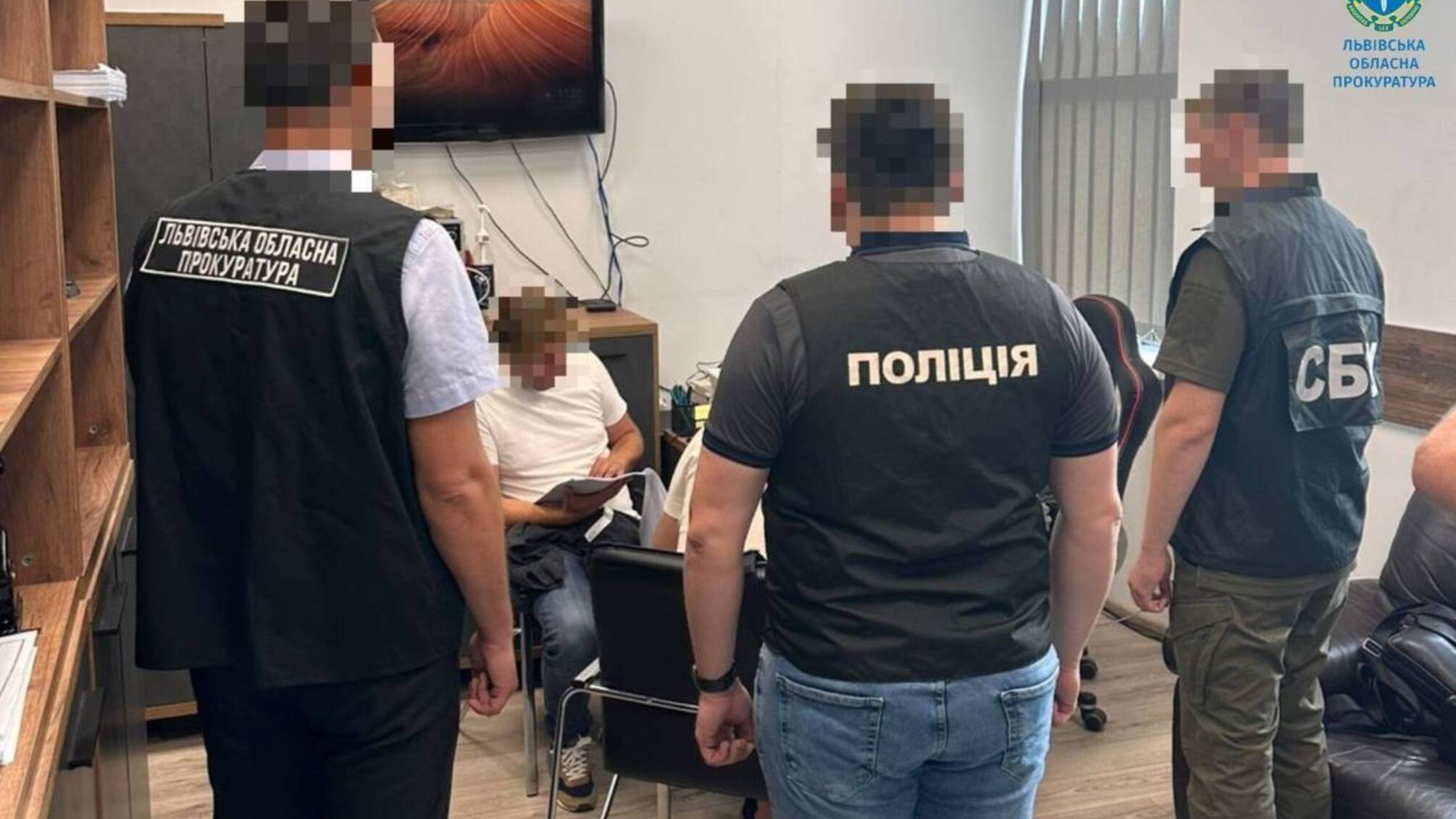 Подозревают чиновниц РА и директора КП в краже из бюджета