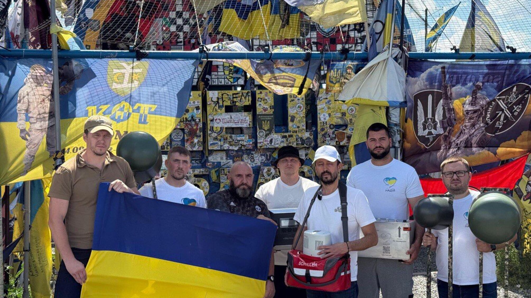 До Дня медичного працівника Валерій Дубіль, Віта Присяжнюк і фонд 'Надія' здійснили гуманітарну місію на Донеччину та Сумщину