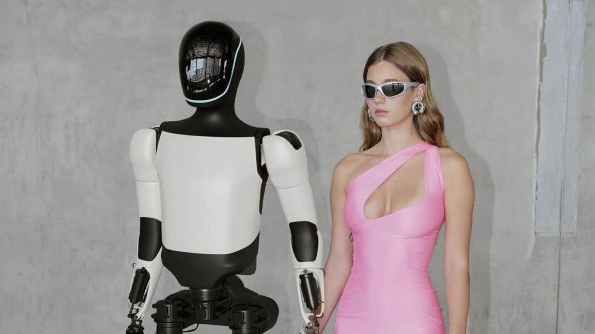 Модель з України, Анна Малигон, з’явилась у рекламі роботів Tesla