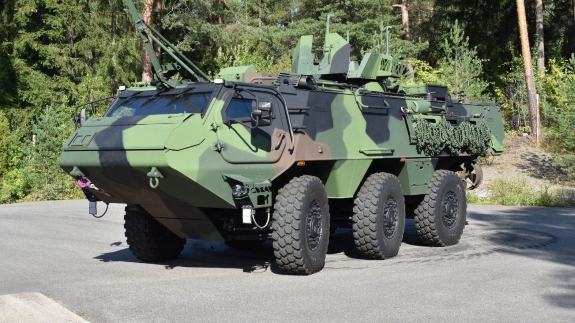 Латвія передала Україні партію бронетранспортерів Patria