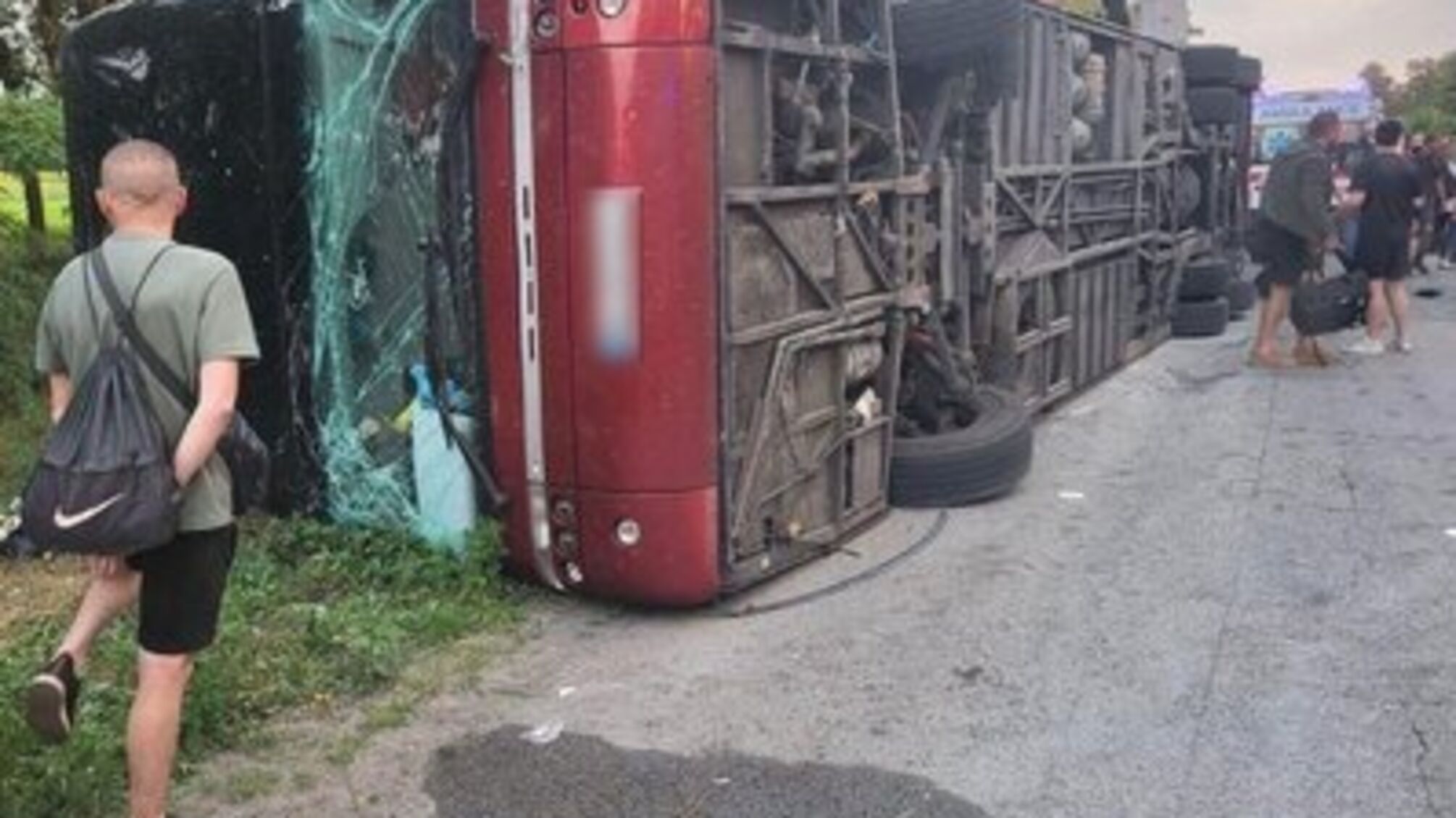 За попередніми даними, водій автобуса не впорався з керуванням