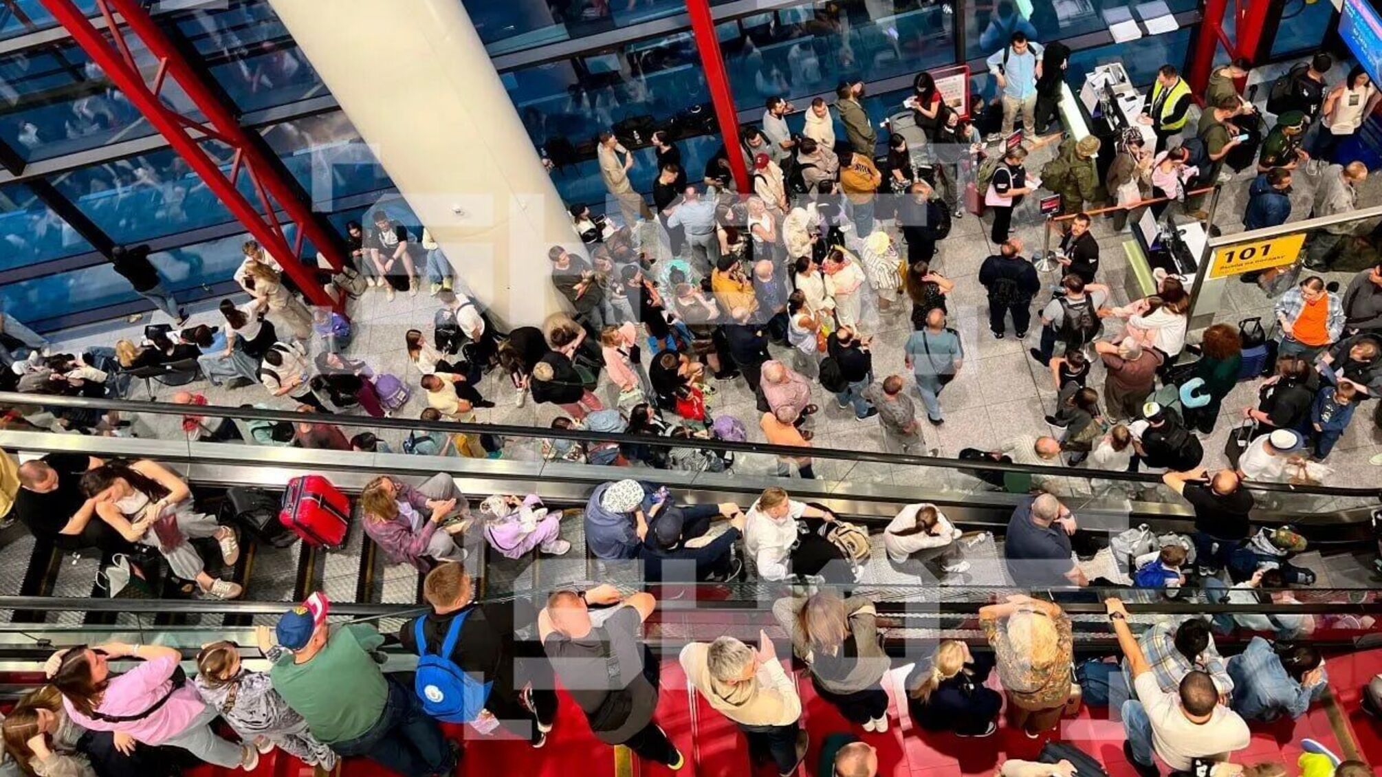 Росія втратила понад 20 млрд рублів через хаос в аеропортах після атак українських дронів